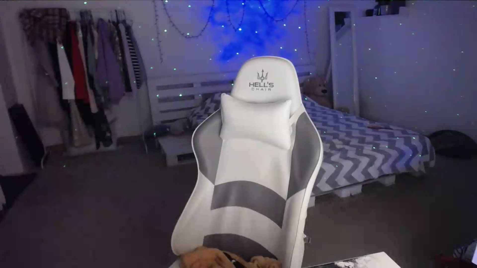 Gallery image thumbnail from BubbleQueeen's myfreecams stream on, 08/30/2026, 01:07 image 8 of 20