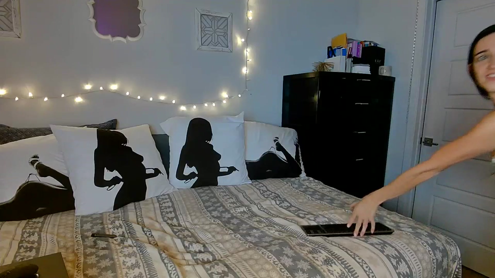 Gallery image thumbnail from Bubbles1457's myfreecams stream on, 10/15/2023, 04:18 image 13 of 20