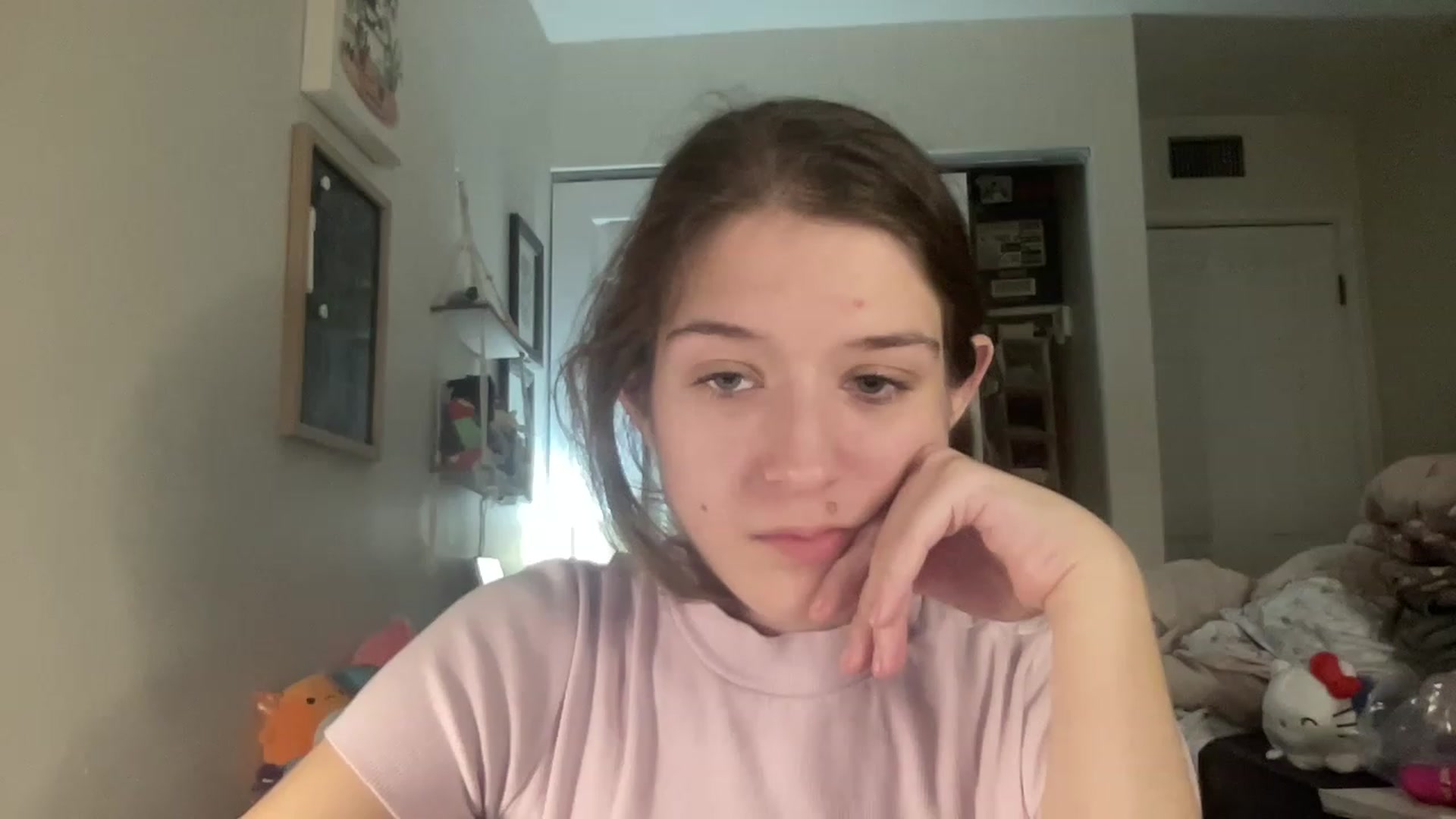 Gallery image thumbnail from Bubbleyum1's myfreecams stream on, 12/15/2022, 24:06 image 6 of 20