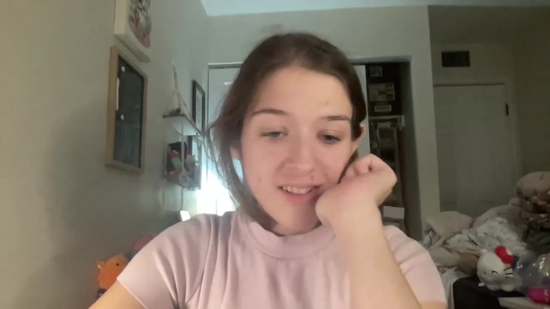 Gallery image thumbnail from Bubbleyum1's myfreecams stream on, 12/15/2022, 24:06 image 8 of 20