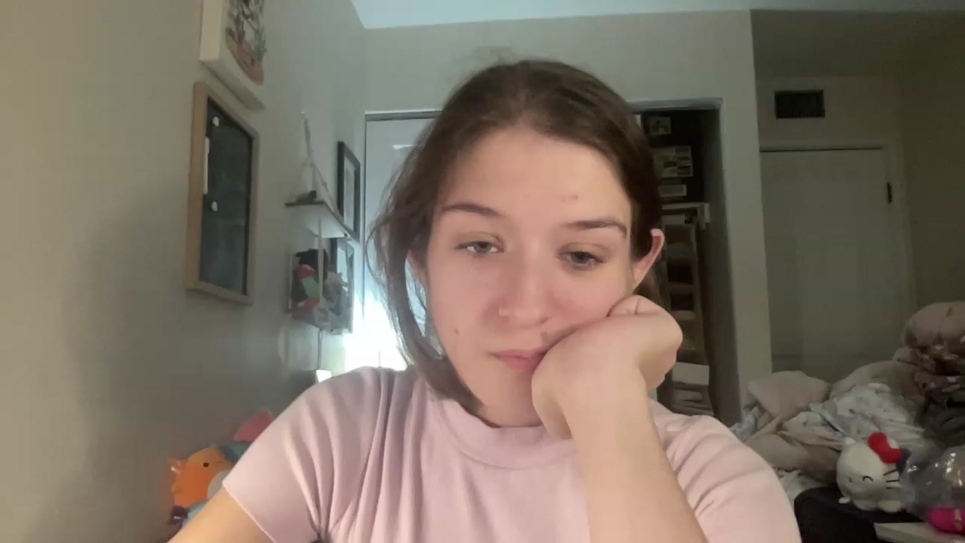 Gallery image thumbnail from Bubbleyum1's myfreecams stream on, 12/15/2022, 24:06 image 4 of 20