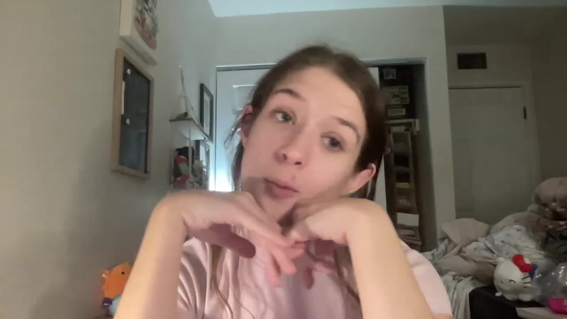 Gallery image thumbnail from Bubbleyum1's myfreecams stream on, 12/15/2022, 24:06 image 10 of 20
