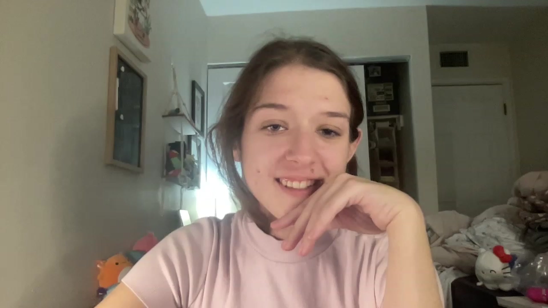 Gallery image thumbnail from Bubbleyum1's myfreecams stream on, 12/15/2022, 24:06 image 7 of 20