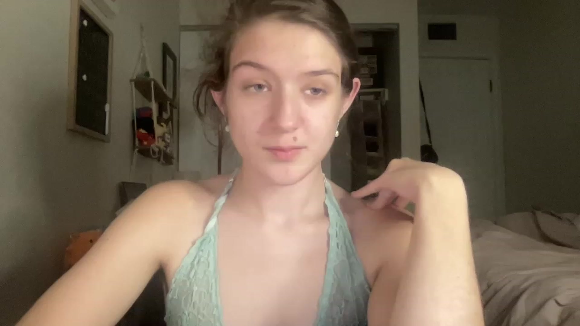 Gallery image thumbnail from Bubbleyum1's myfreecams stream on, 12/30/2022, 24:55 image 3 of 20