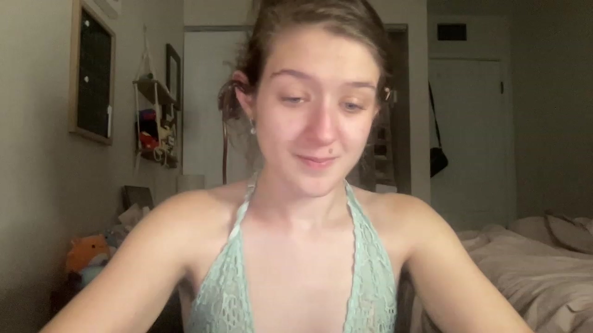 Gallery image thumbnail from Bubbleyum1's myfreecams stream on, 12/30/2022, 24:55 image 5 of 20