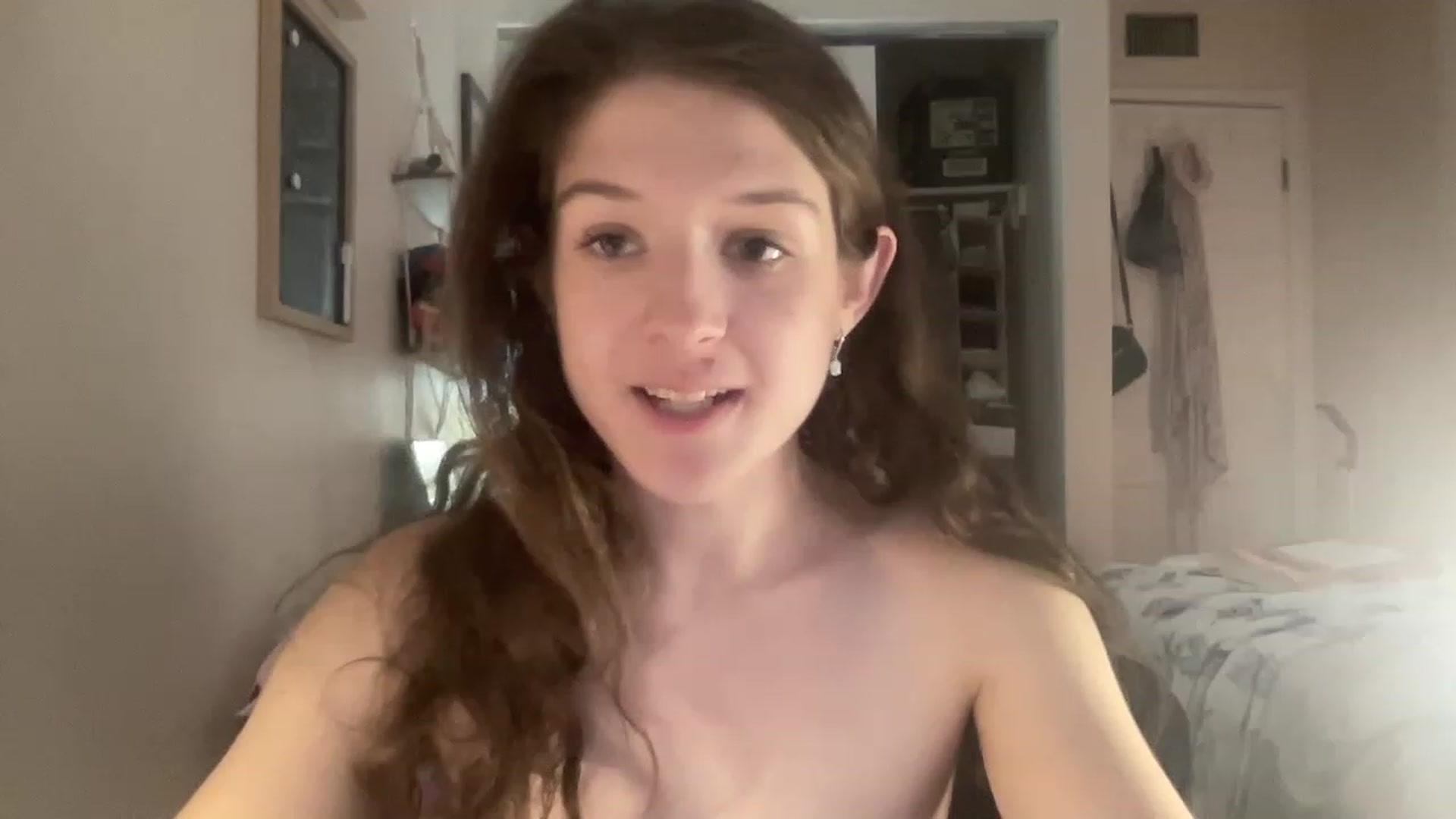 Gallery image thumbnail from Bubbleyum1's myfreecams stream on, 12/30/2022, 22:10 image 20 of 20