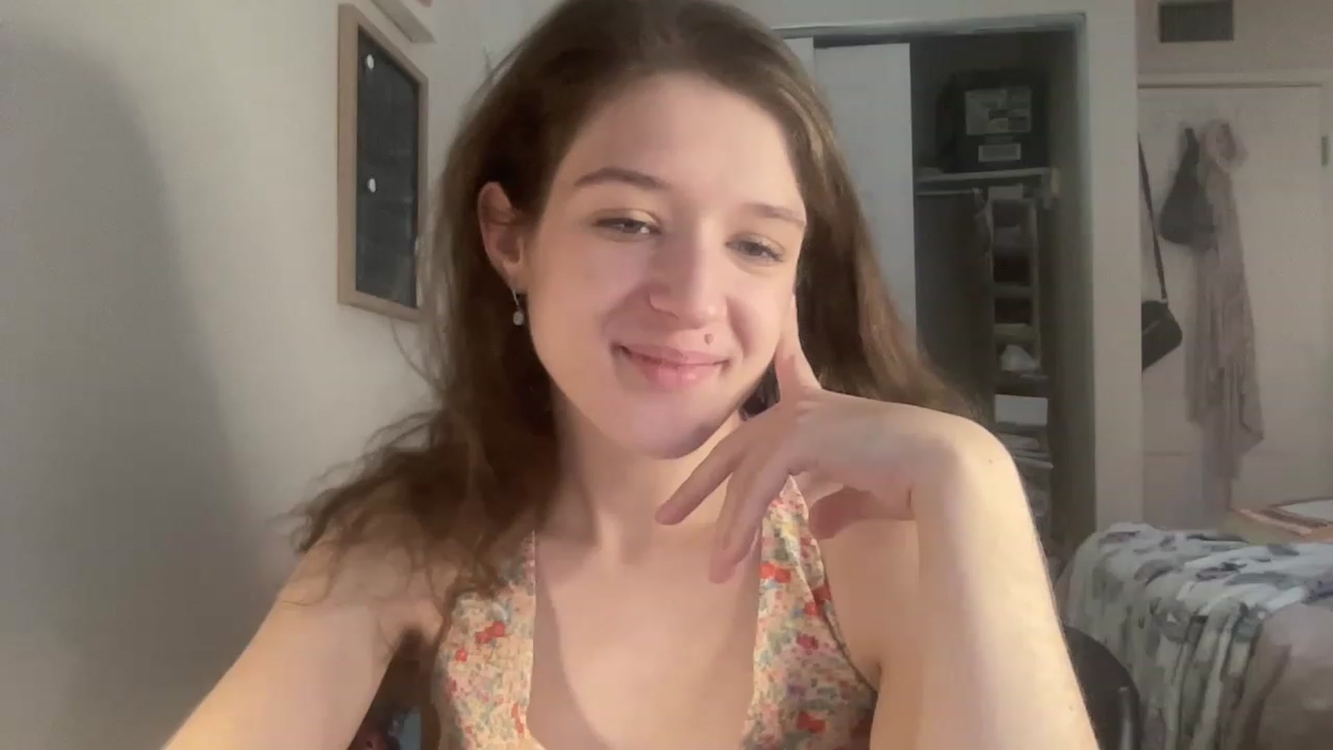 Gallery image thumbnail from Bubbleyum1's myfreecams stream on, 12/30/2022, 22:10 image 1 of 20