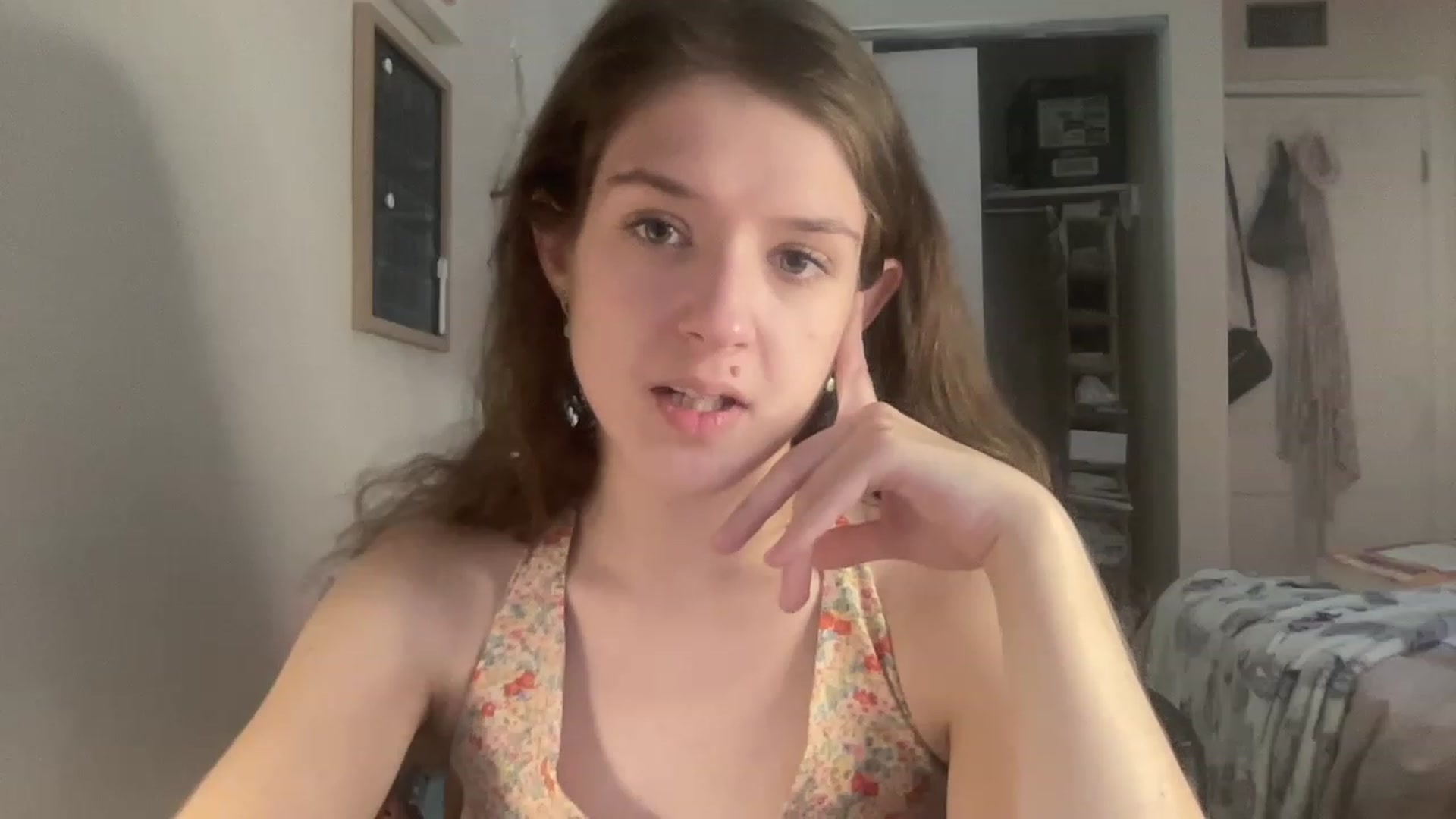 Gallery image thumbnail from Bubbleyum1's myfreecams stream on, 12/30/2022, 22:10 image 5 of 20