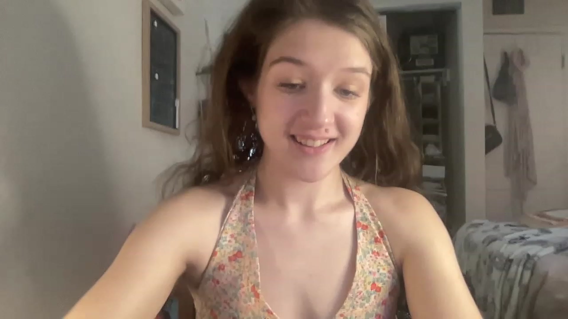 Gallery image thumbnail from Bubbleyum1's myfreecams stream on, 12/30/2022, 22:10 image 3 of 20