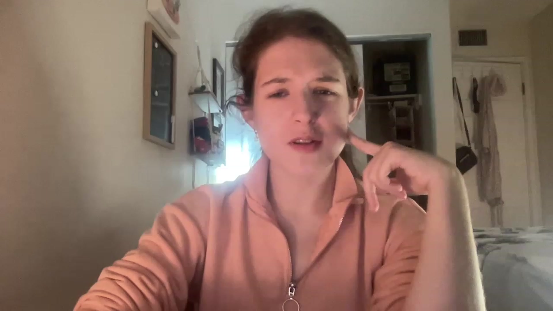 Gallery image thumbnail from Bubbleyum1's myfreecams stream on, 01/03/2023, 23:08 image 14 of 20