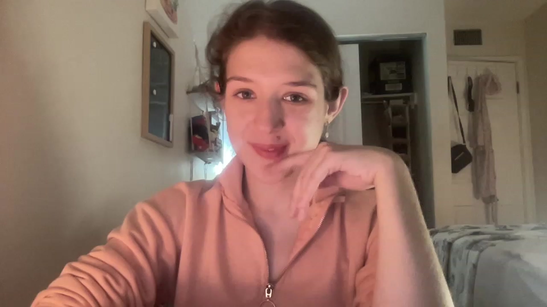 Gallery image thumbnail from Bubbleyum1's myfreecams stream on, 01/03/2023, 23:08 image 3 of 20