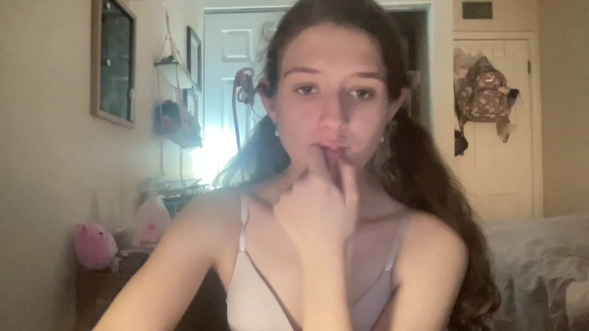 Gallery image thumbnail from Bubbleyum1's myfreecams stream on, 01/10/2023, 01:20 image 7 of 20