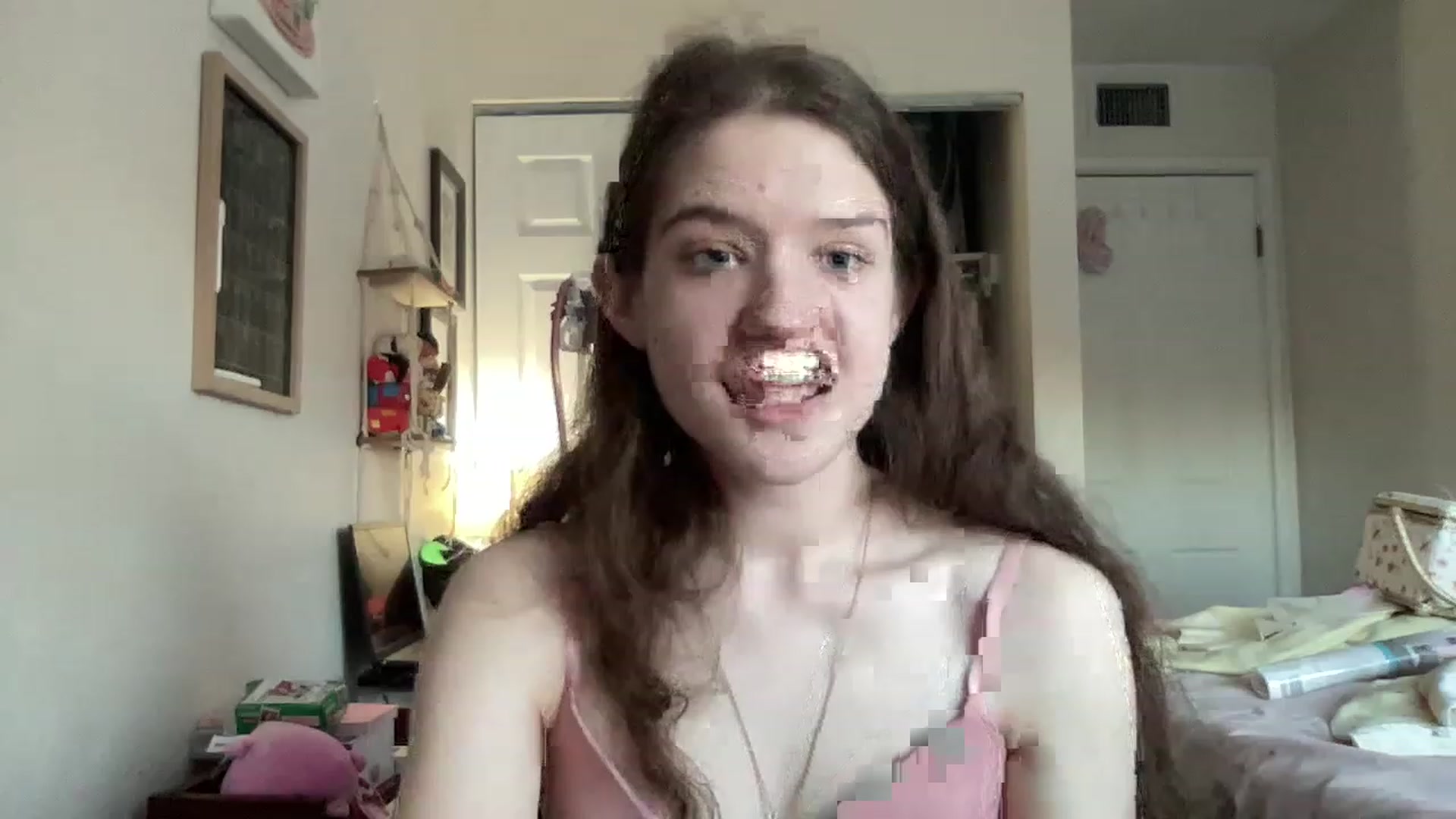 Gallery image thumbnail from Bubbleyum1's myfreecams stream on, 03/20/2023, 22:59 image 17 of 20