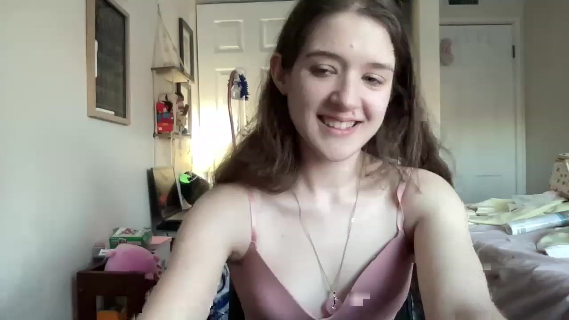 Gallery image thumbnail from Bubbleyum1's myfreecams stream on, 03/20/2023, 22:59 image 7 of 20