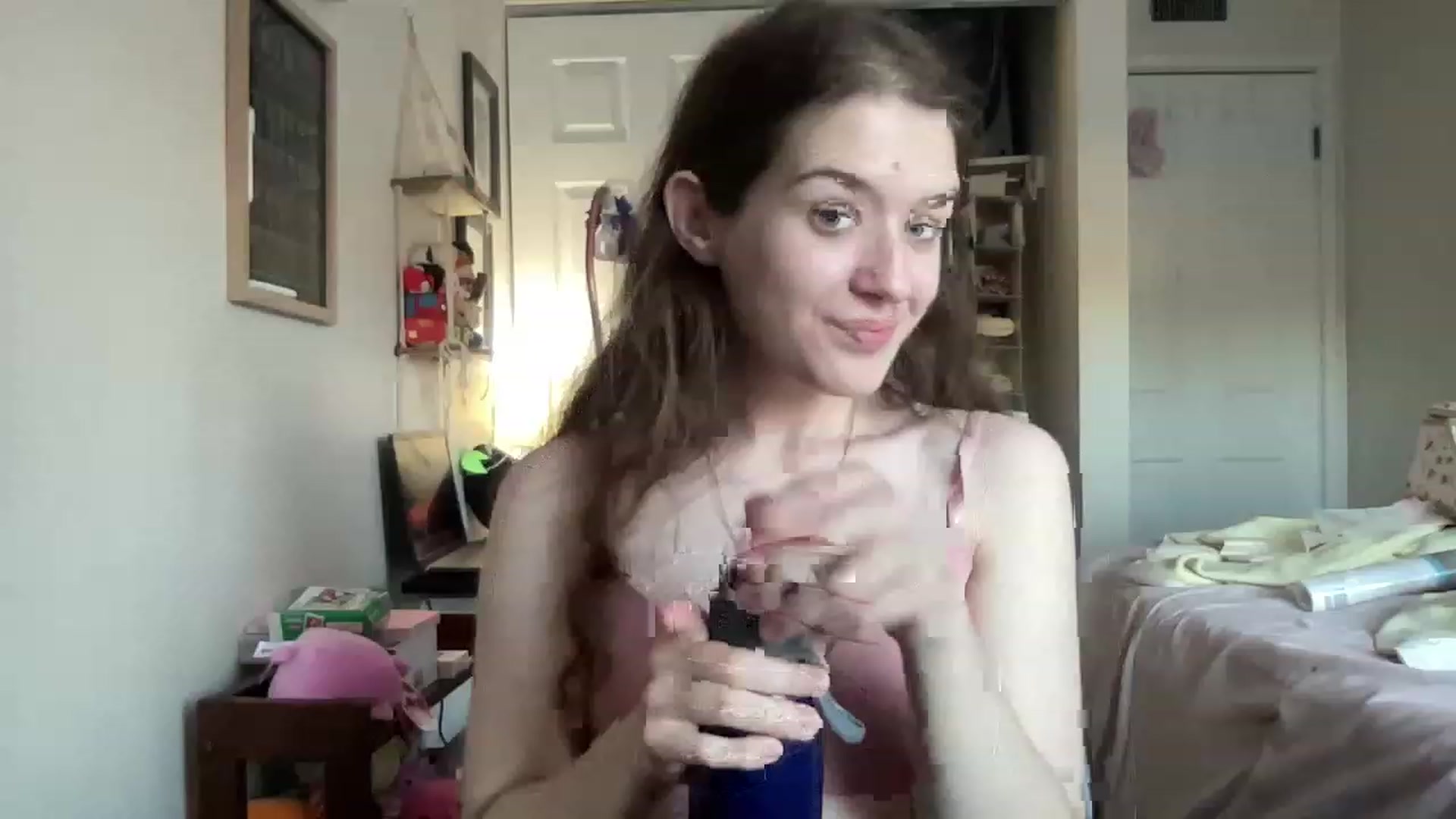 Gallery image thumbnail from Bubbleyum1's myfreecams stream on, 03/20/2023, 22:59 image 3 of 20