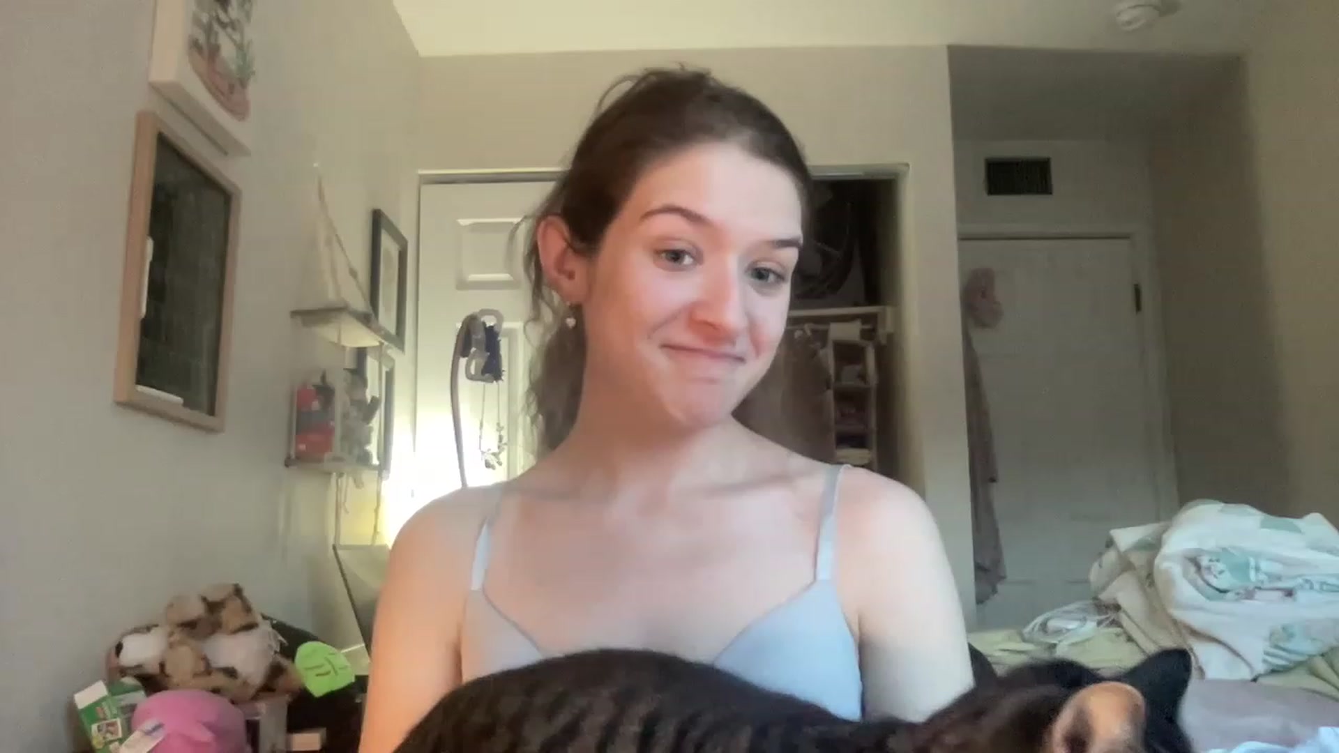 Gallery image thumbnail from Bubbleyum1's myfreecams stream on, 03/30/2023, 23:46 image 3 of 20