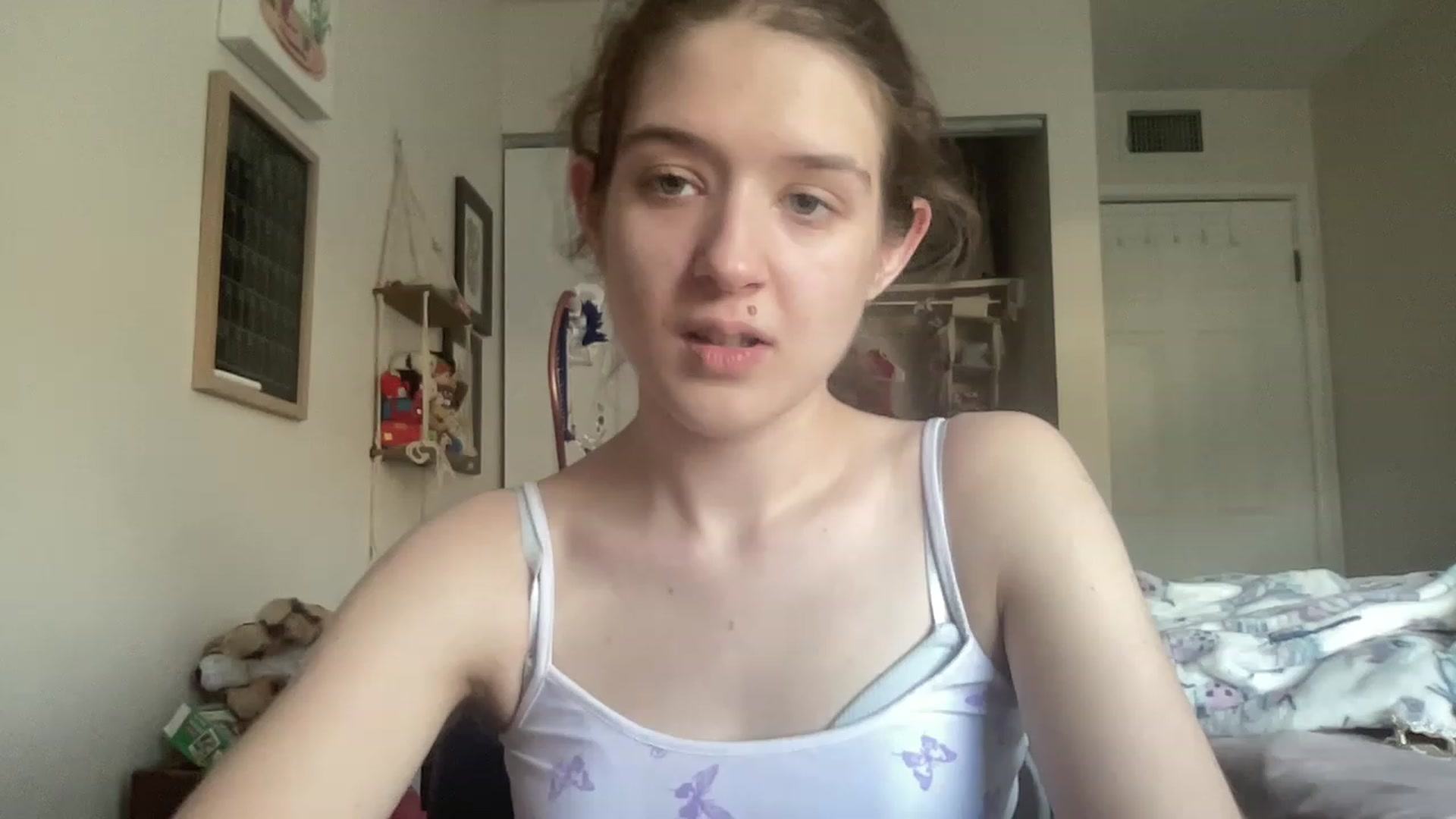 Gallery image thumbnail from Bubbleyum1's myfreecams stream on, 04/11/2023, 22:30 image 6 of 20