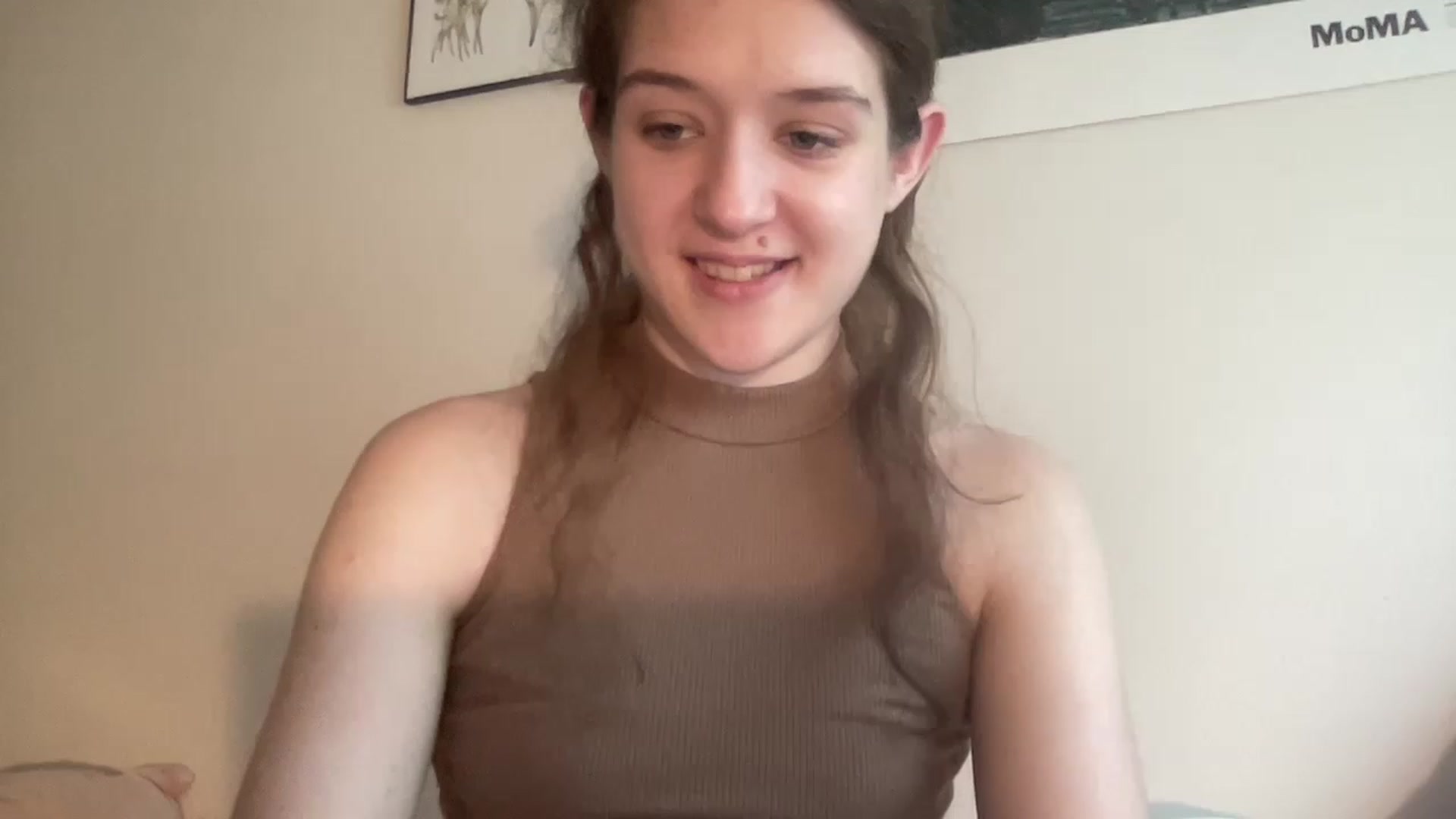 Gallery image thumbnail from Bubbleyum1's myfreecams stream on, 05/17/2023, 22:05 image 16 of 20
