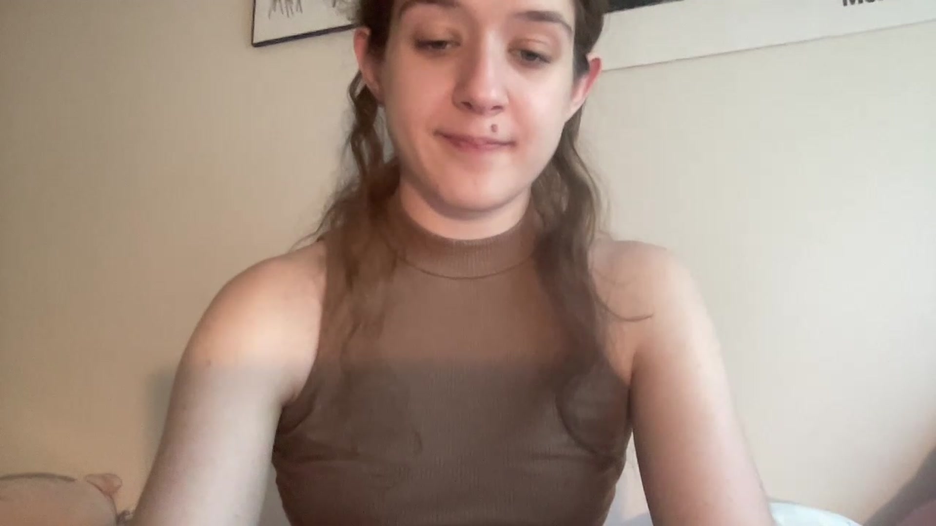 Gallery image thumbnail from Bubbleyum1's myfreecams stream on, 05/17/2023, 22:05 image 19 of 20