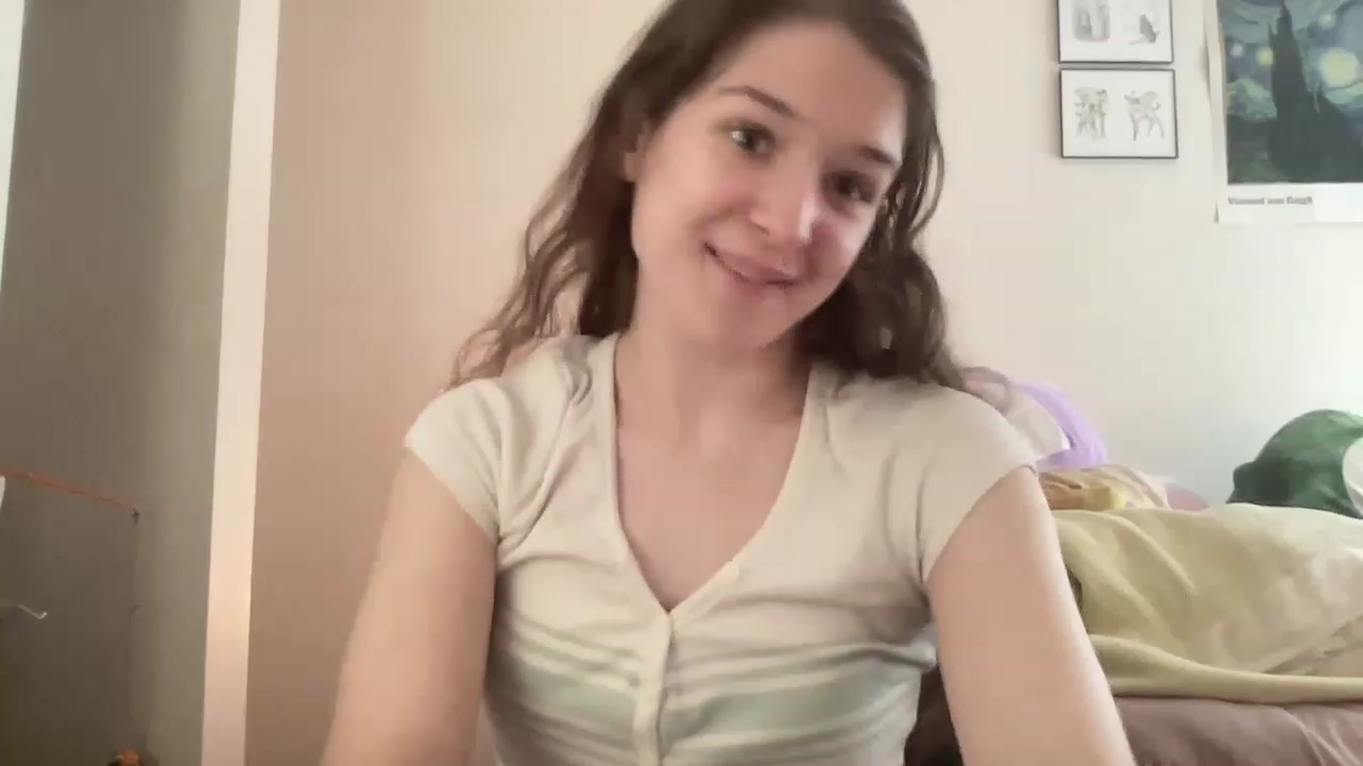 Gallery image thumbnail from Bubbleyum1's myfreecams stream on, 05/20/2023, 18:08 image 12 of 20