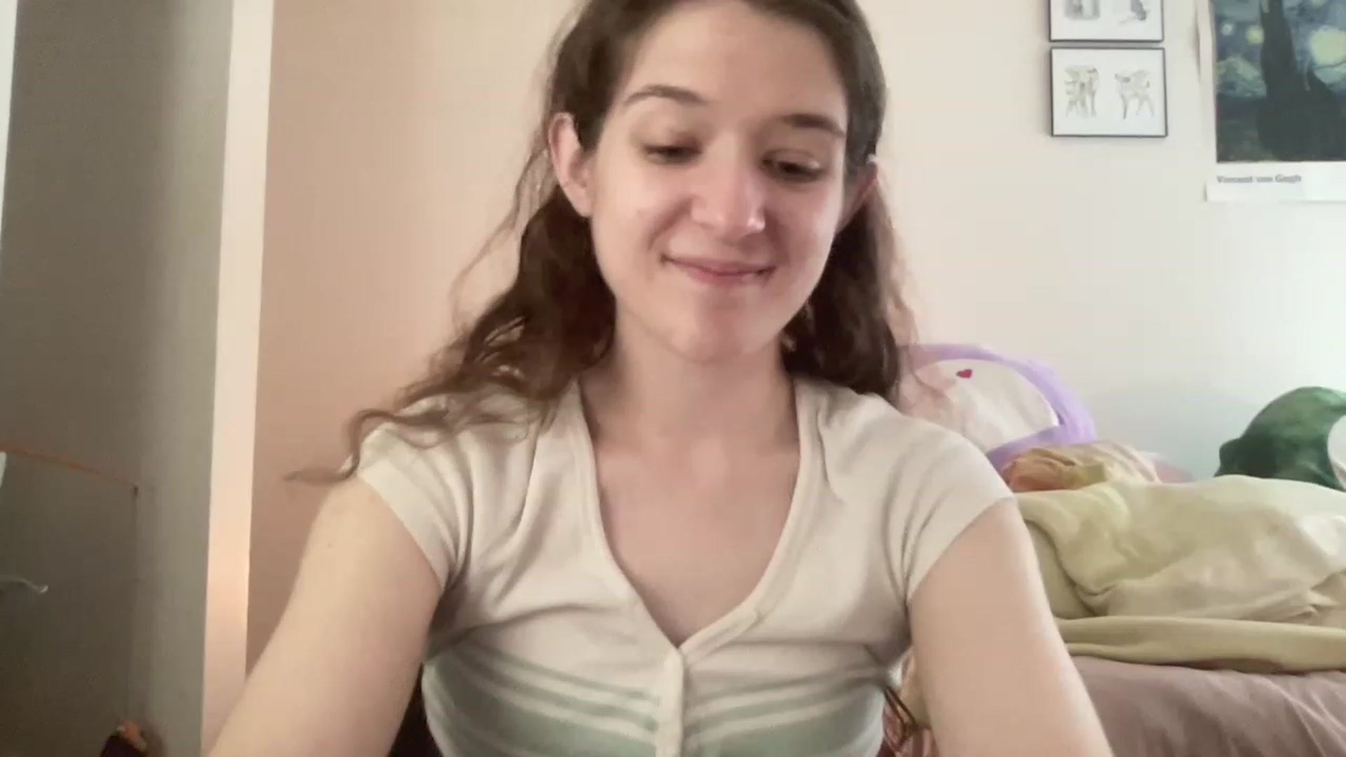 Gallery image thumbnail from Bubbleyum1's myfreecams stream on, 05/20/2023, 18:08 image 17 of 20