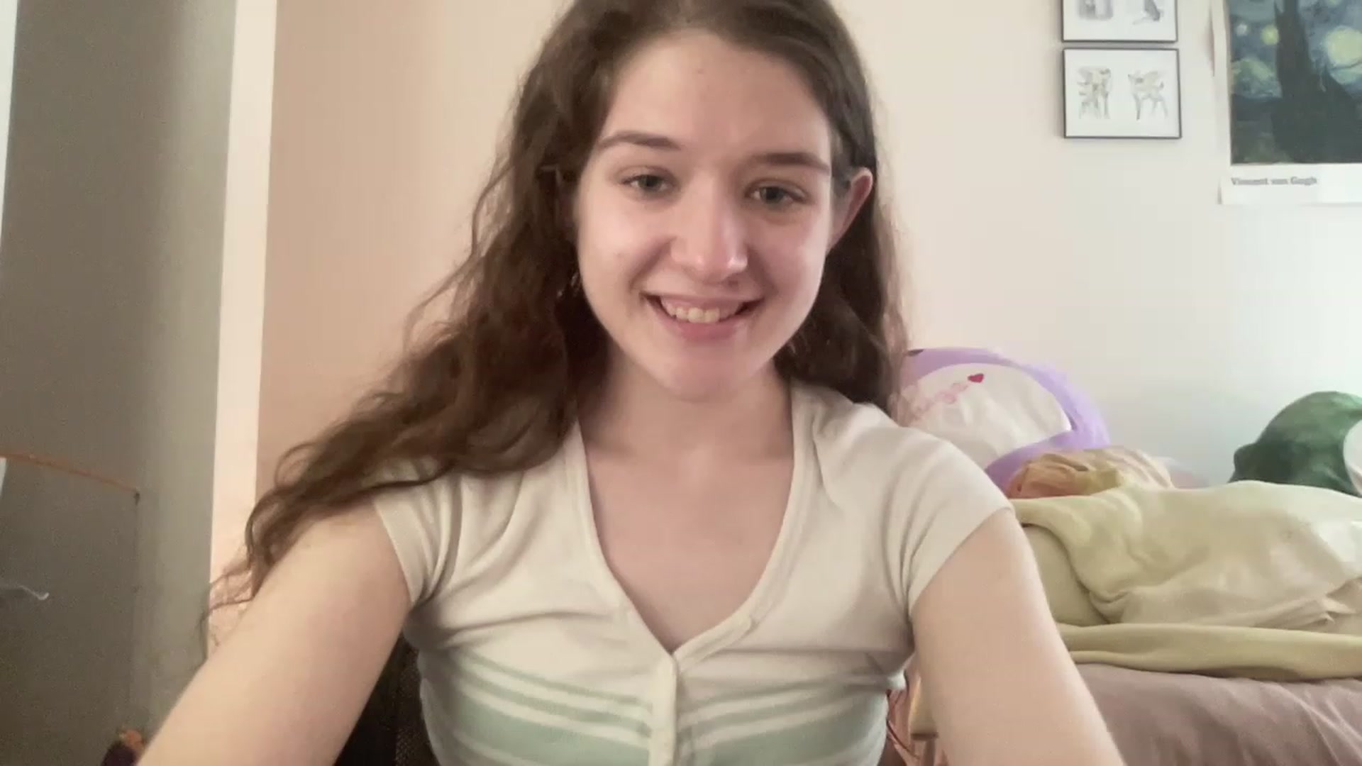 Gallery image thumbnail from Bubbleyum1's myfreecams stream on, 05/20/2023, 18:08 image 19 of 20