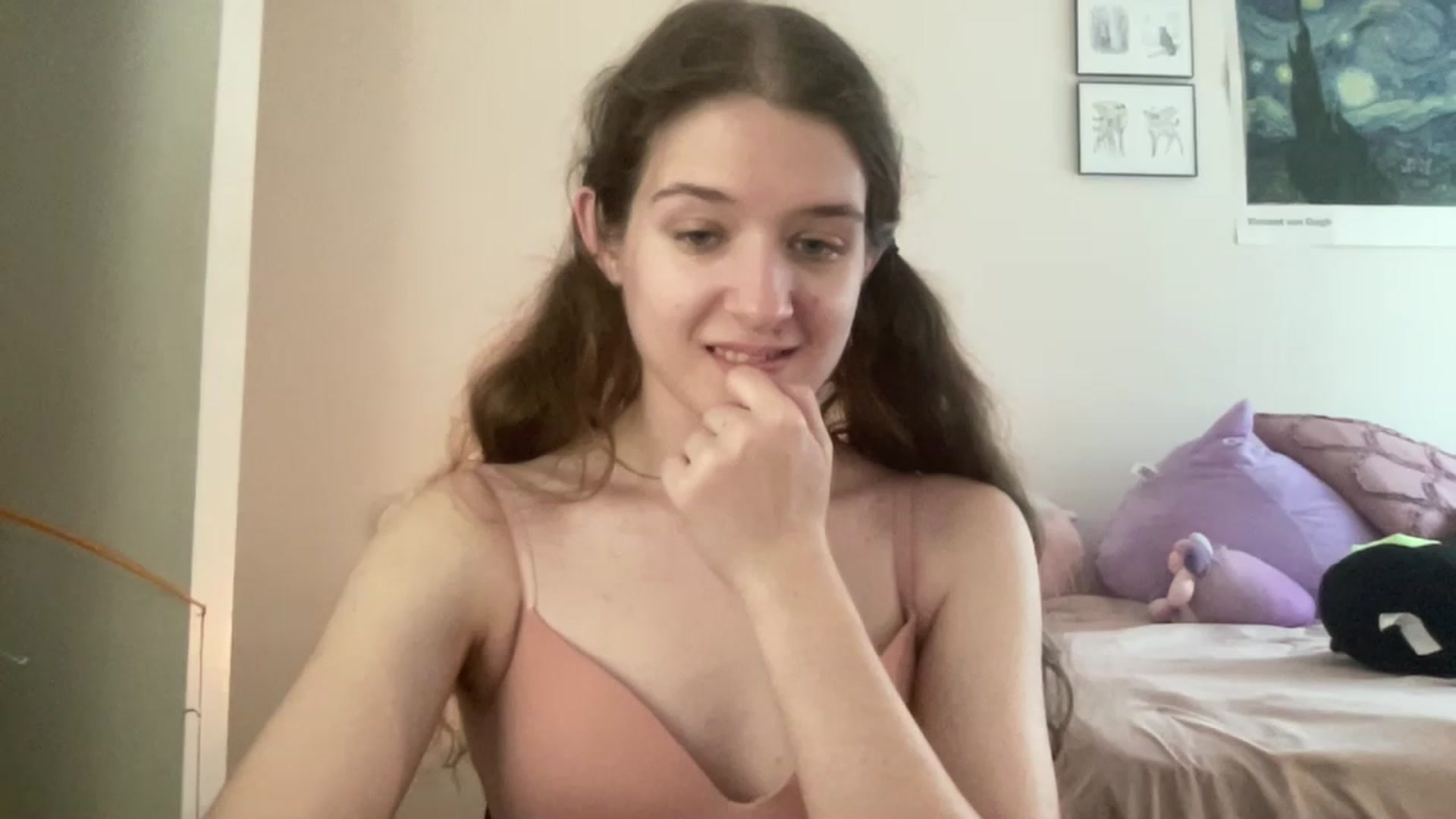 Gallery image thumbnail from Bubbleyum1's myfreecams stream on, 05/22/2023, 22:51 image 11 of 20