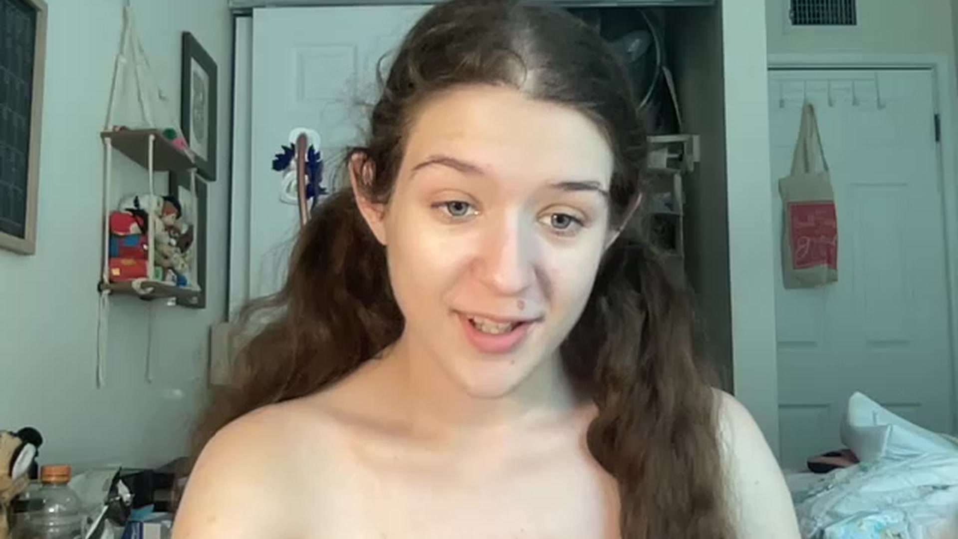 Gallery image thumbnail from Bubbleyum1's myfreecams stream on, 05/30/2023, 17:32 image 17 of 20