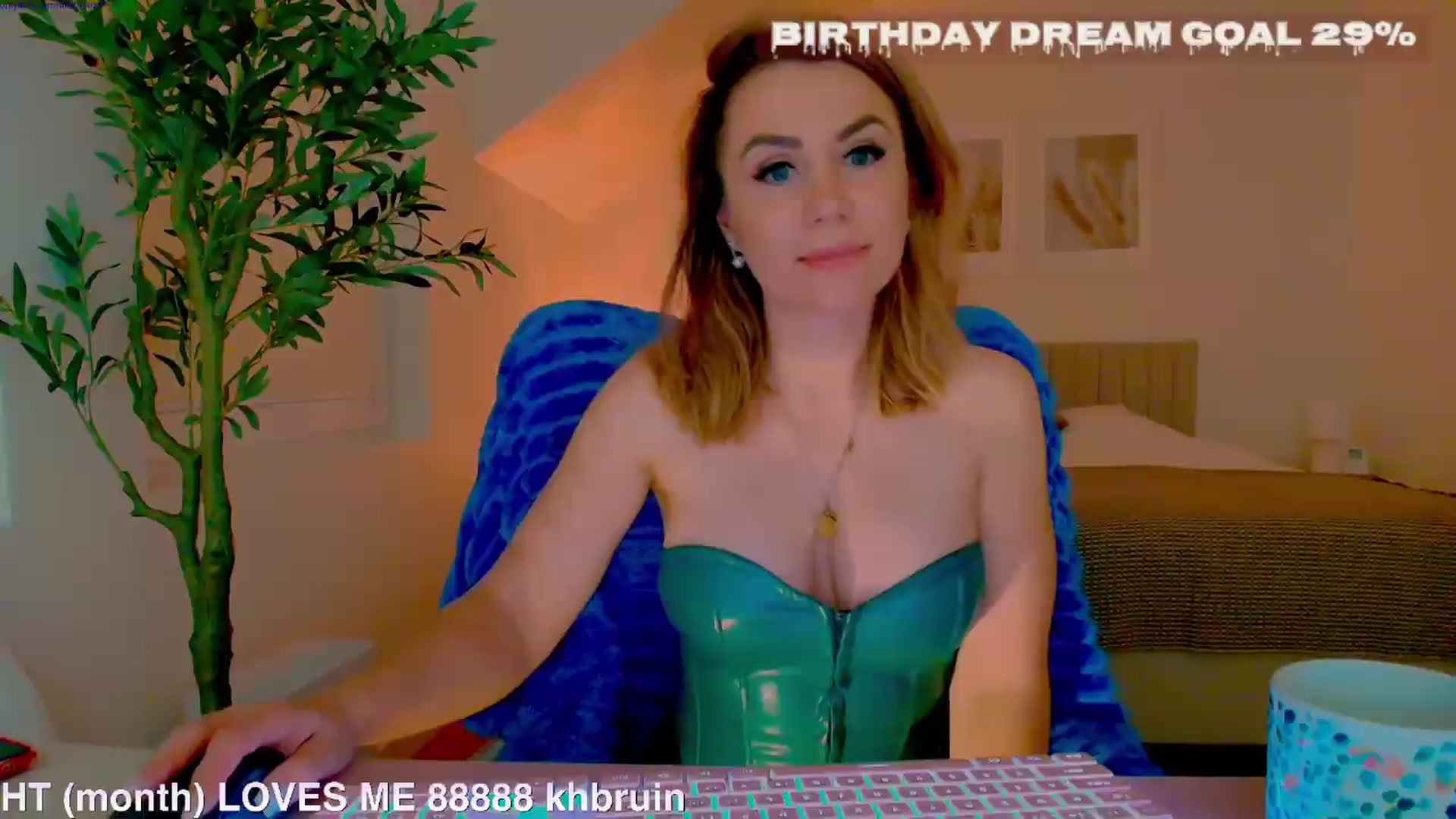 Gallery image thumbnail from BubblyBirthday's myfreecams stream on, 10/05/2026, 24:03 image 5 of 20