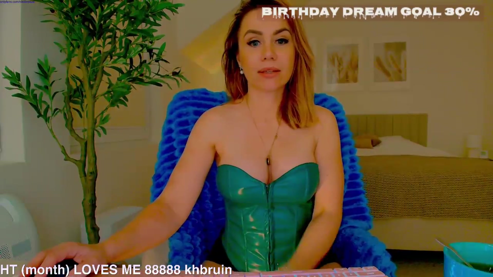 Gallery image thumbnail from BubblyBirthday's myfreecams stream on, 10/05/2026, 03:19 image 5 of 20