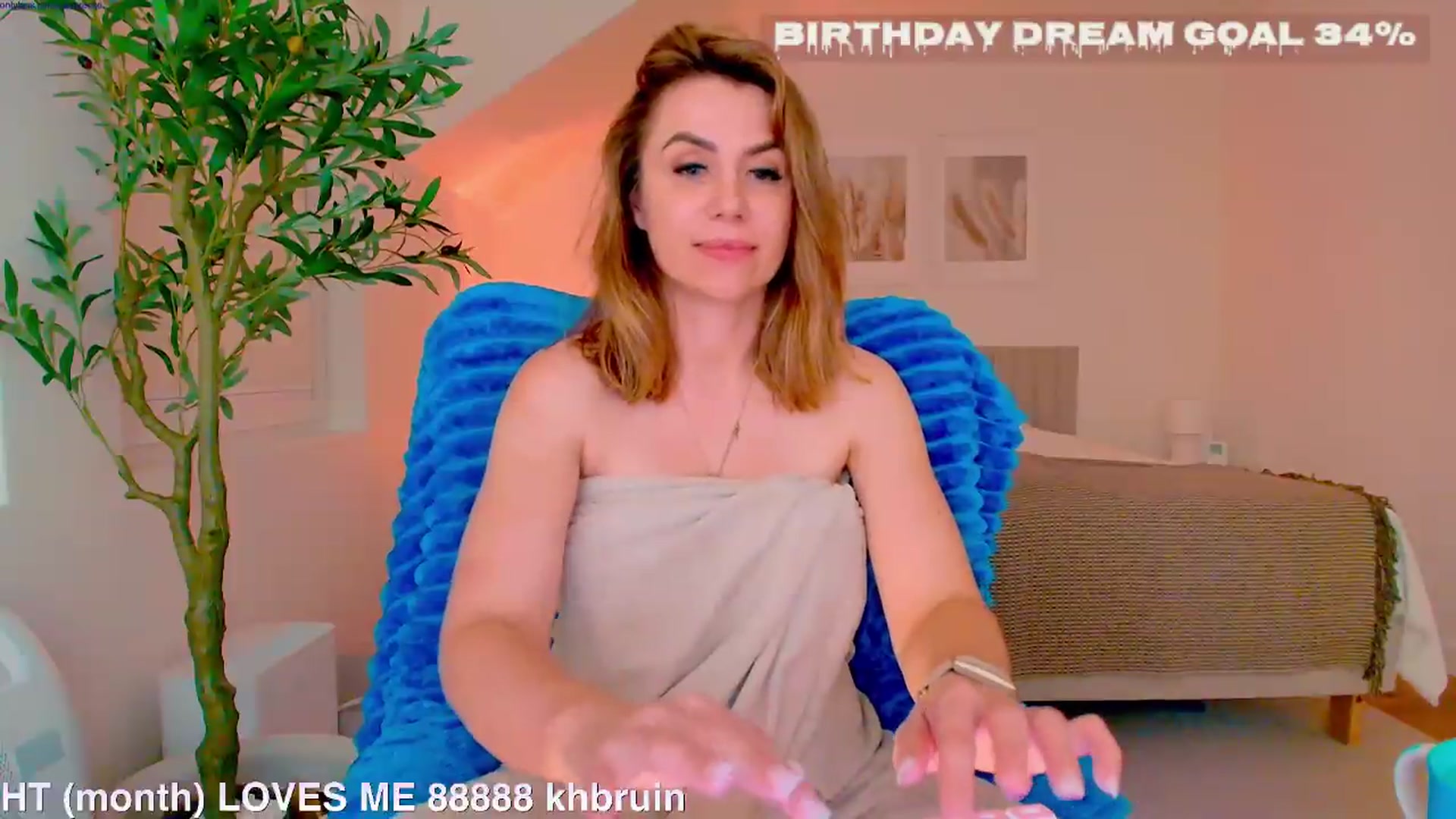 Gallery image thumbnail from BubblyBirthday's myfreecams stream on, 10/08/2026, 24:01 image 18 of 20