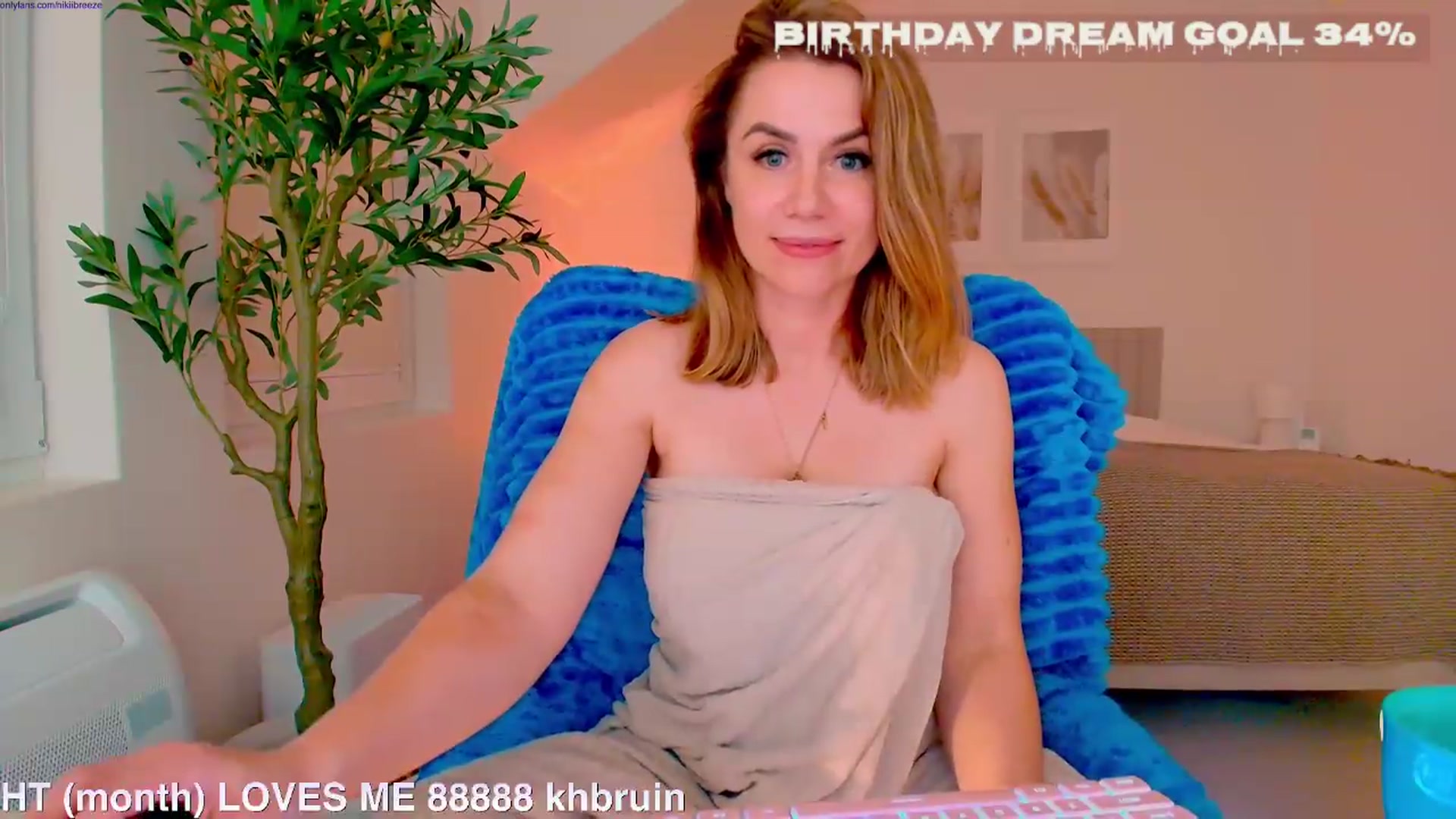 Gallery image thumbnail from BubblyBirthday's myfreecams stream on, 10/08/2026, 03:49 image 9 of 20