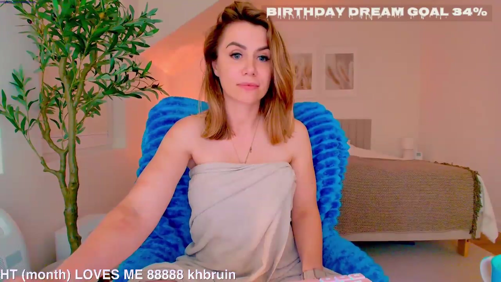 Gallery image thumbnail from BubblyBirthday's myfreecams stream on, 10/08/2026, 03:49 image 17 of 20