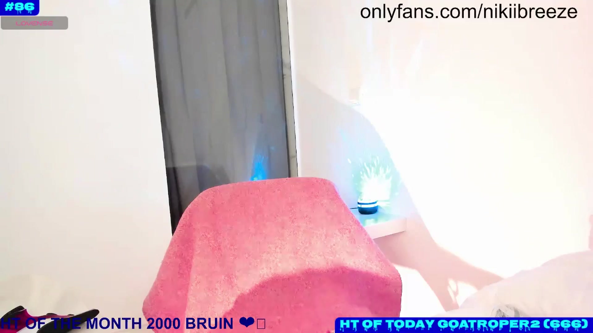 Gallery image thumbnail from BubblyTrouble's myfreecams stream on, 11/06/2024, 21:18 image 4 of 20