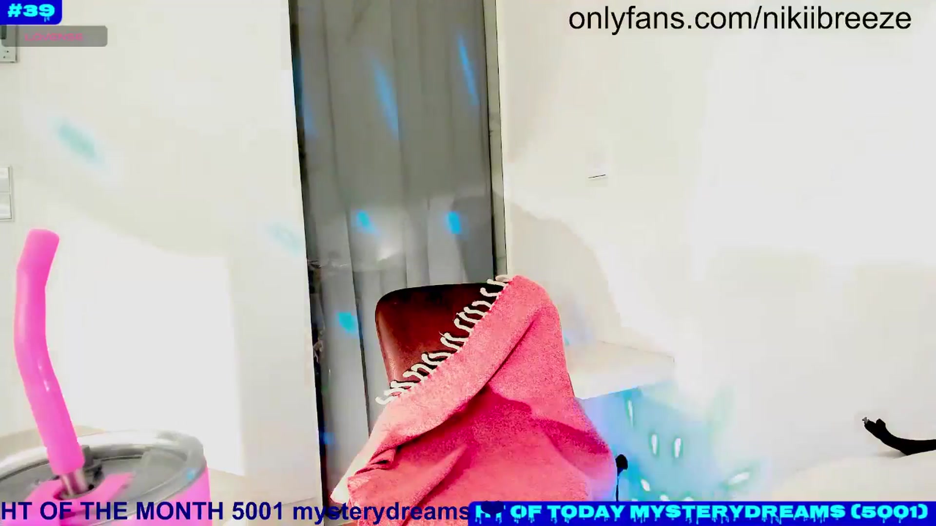Gallery image thumbnail from BubblyTrouble's myfreecams stream on, 11/16/2024, 03:05 image 7 of 20
