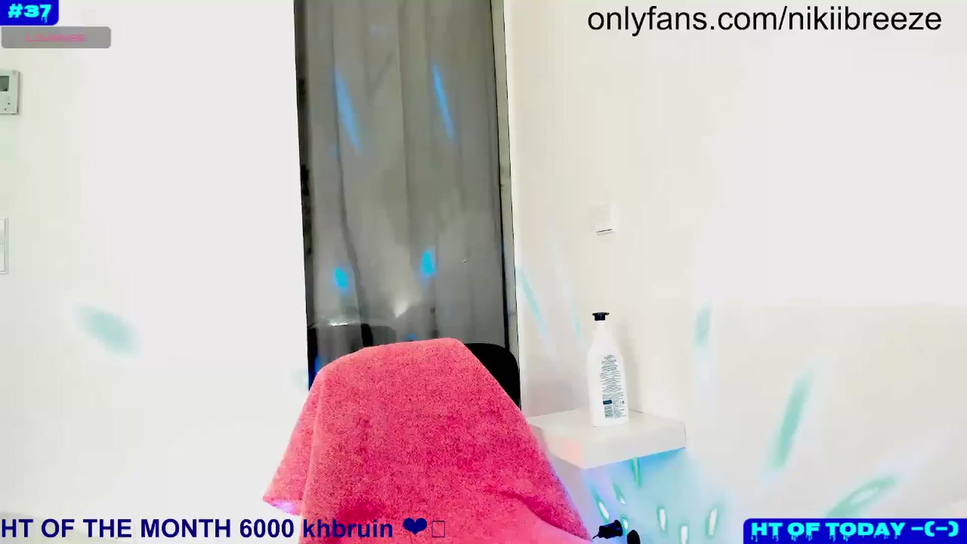 Gallery image thumbnail from BubblyTrouble's myfreecams stream on, 11/17/2024, 22:49 image 1 of 20