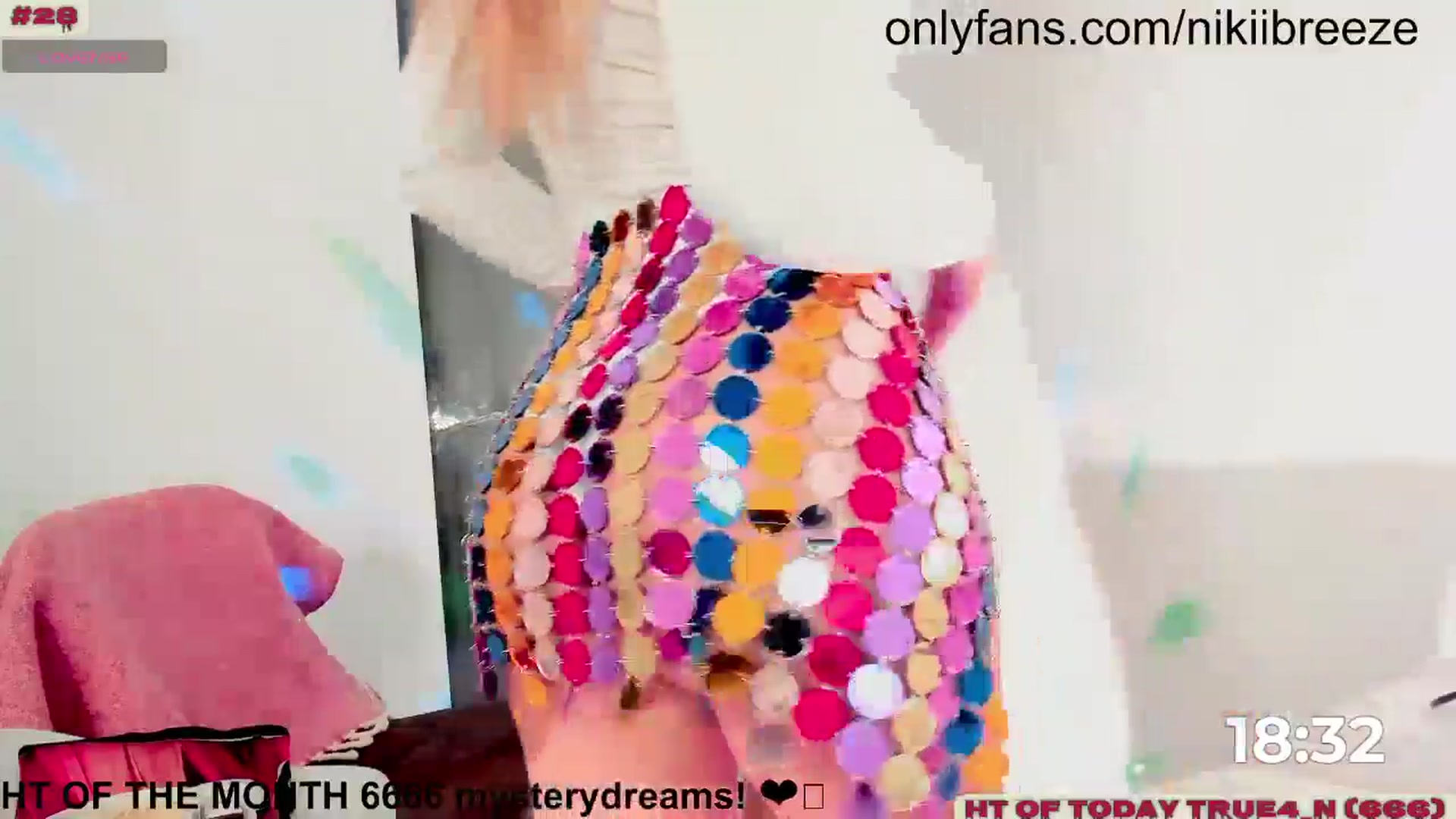 Gallery image thumbnail from BubblyTrouble's myfreecams stream on, 11/30/2024, 19:00 image 14 of 20