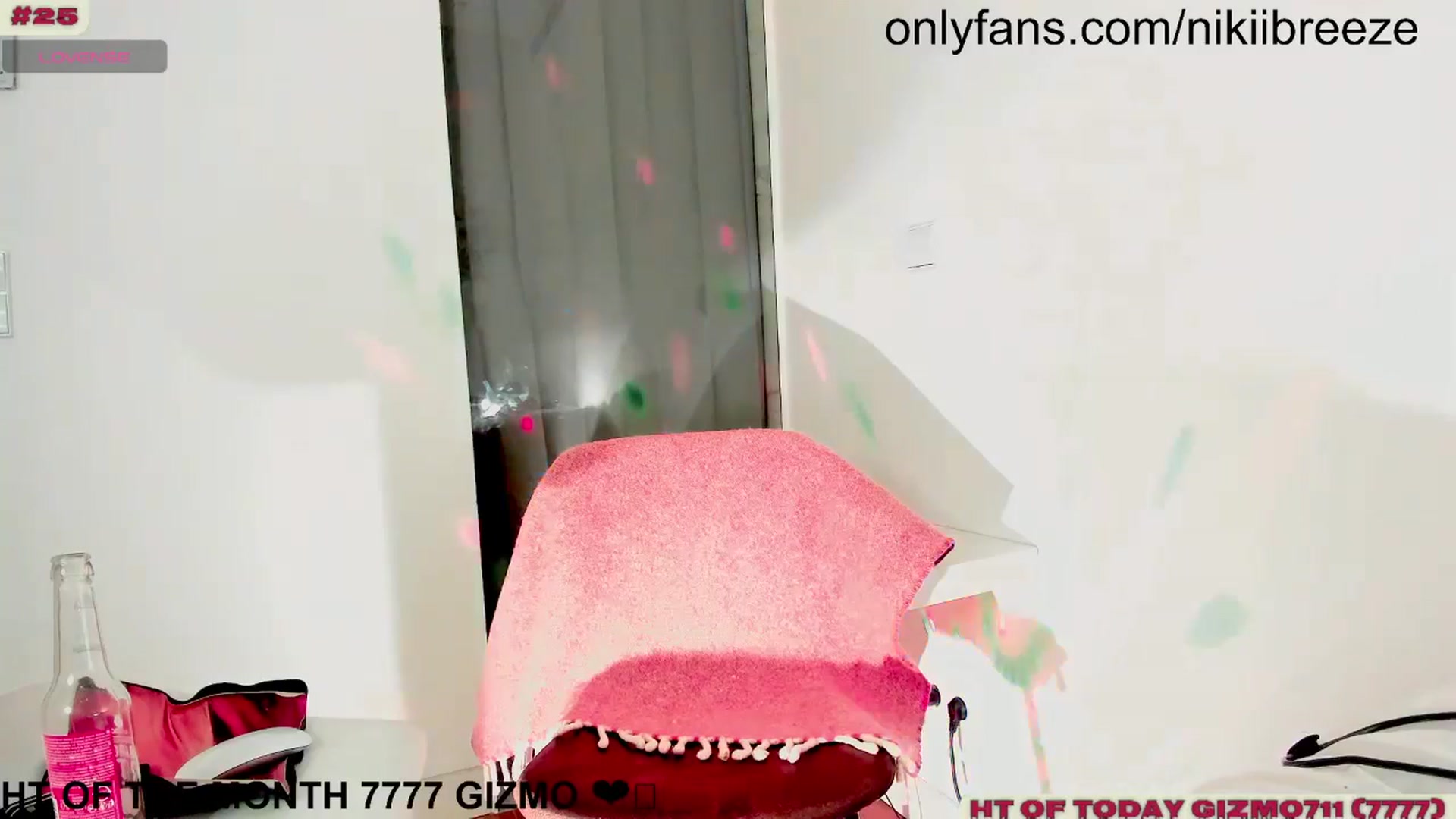 Gallery image thumbnail from BubblyTrouble's myfreecams stream on, 11/30/2024, 22:41 image 14 of 20