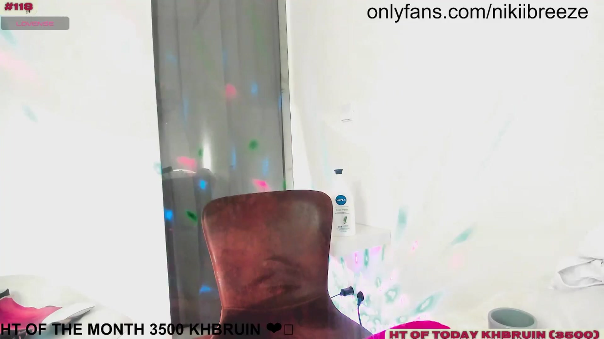 Gallery image thumbnail from BubblyTrouble's myfreecams stream on, 12/08/2024, 02:22 image 10 of 20