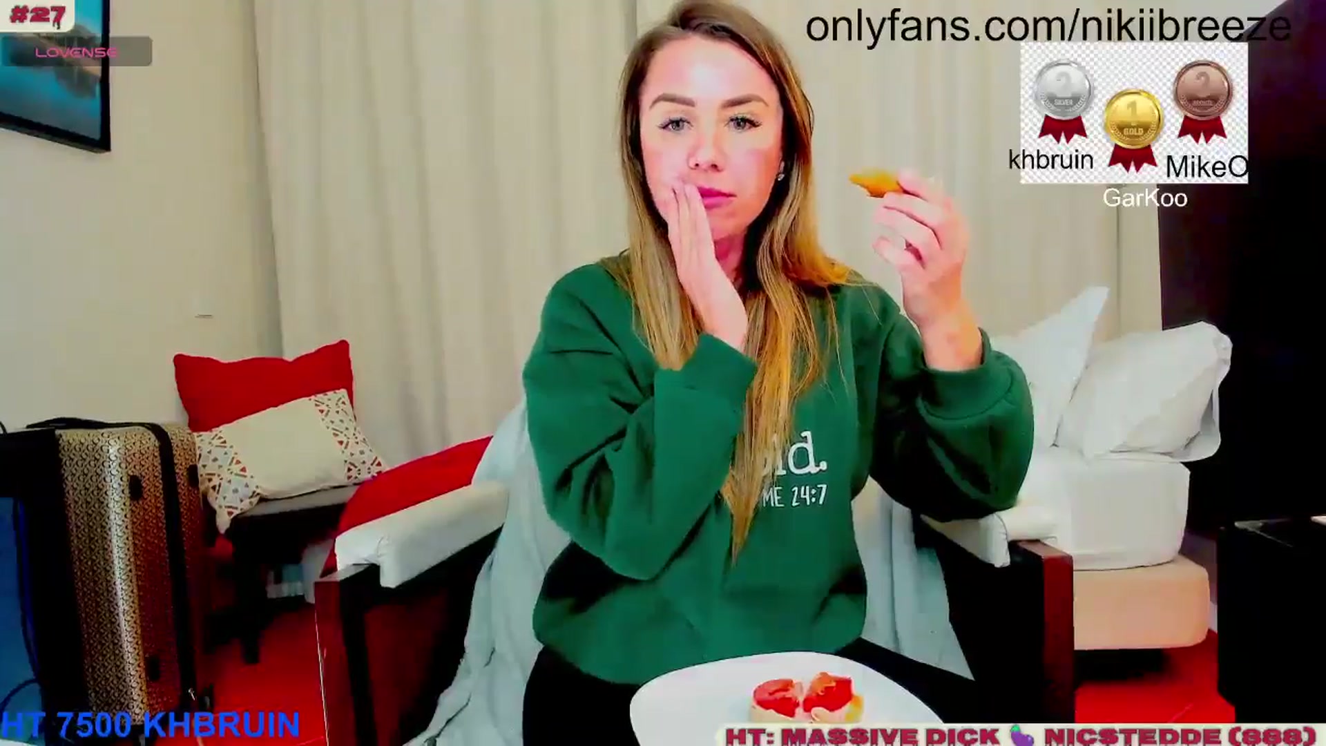 Gallery image thumbnail from BubblyTrouble's myfreecams stream on, 01/15/2025, 02:36 image 12 of 20