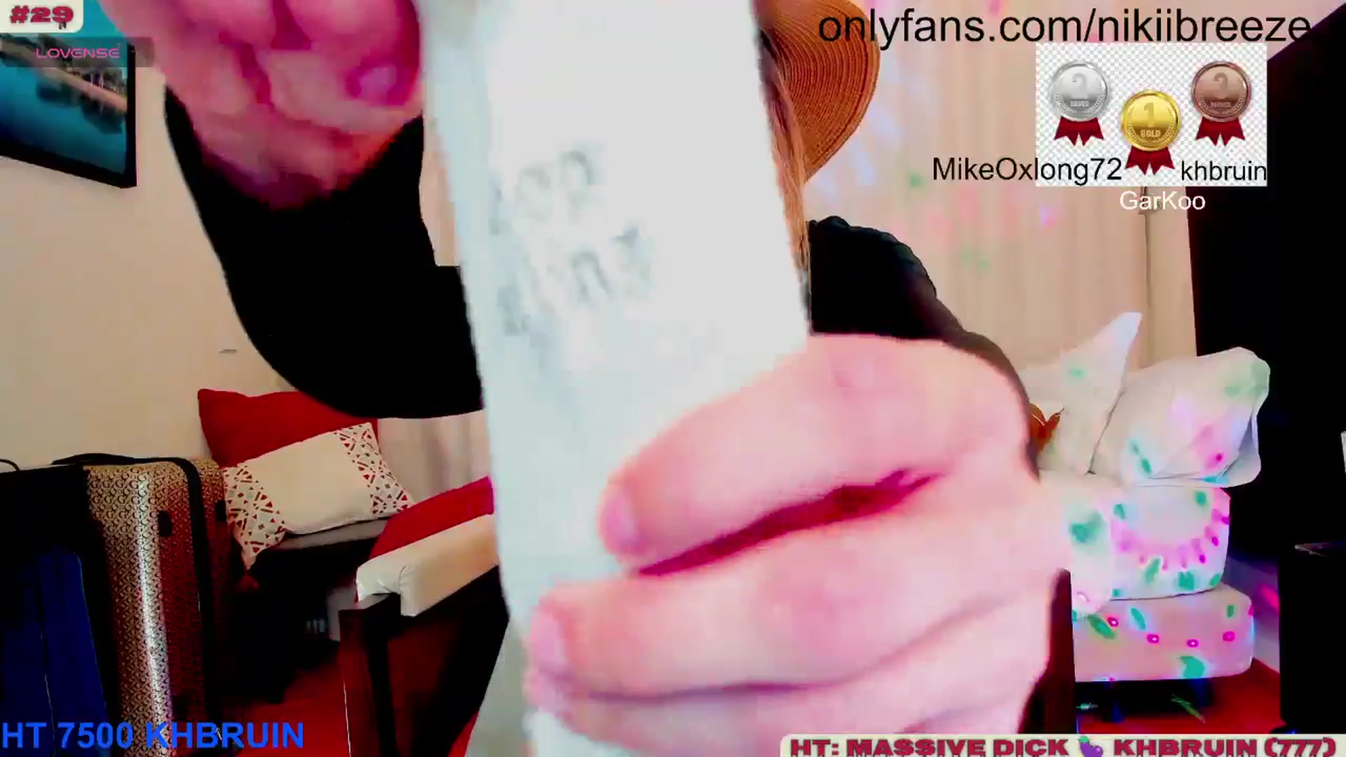 Gallery image thumbnail from BubblyTrouble's myfreecams stream on, 01/19/2025, 01:54 image 9 of 20