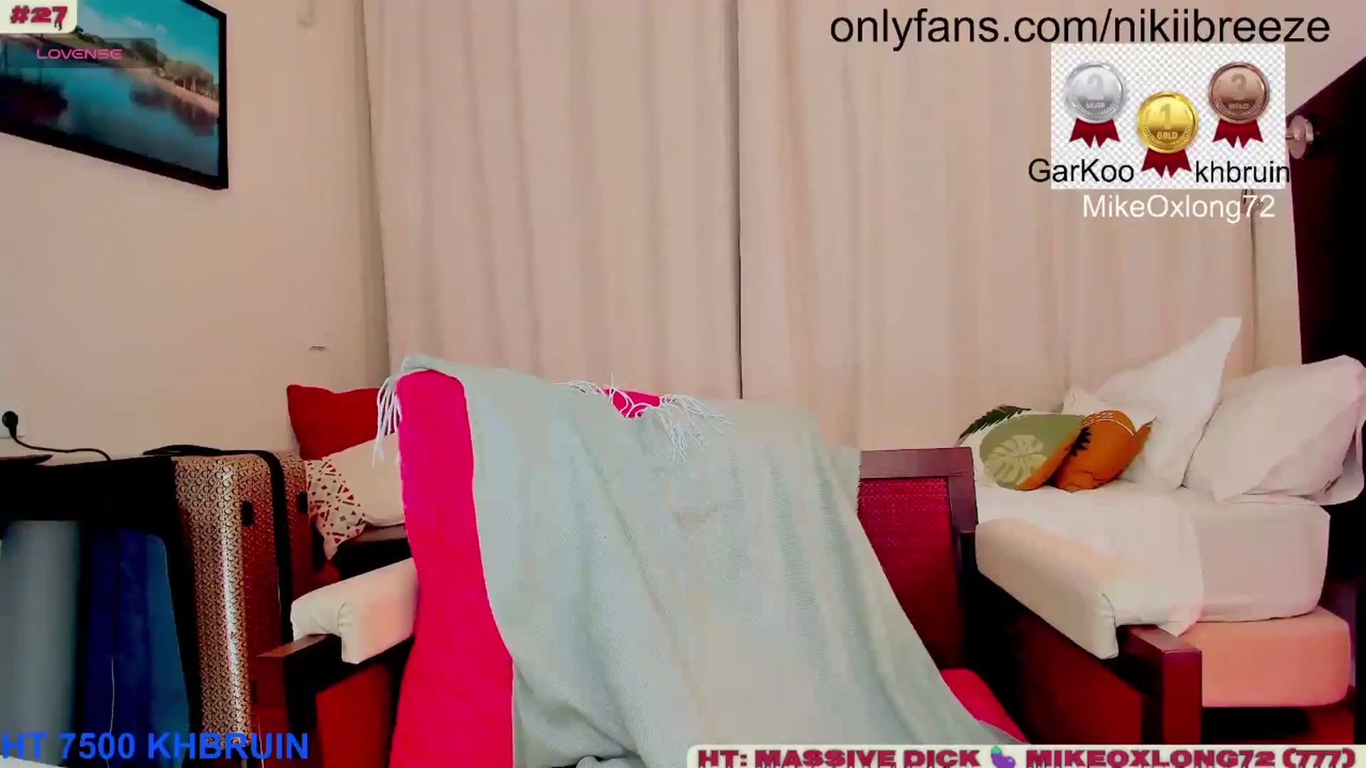 Gallery image thumbnail from BubblyTrouble's myfreecams stream on, 01/20/2025, 02:33 image 10 of 20