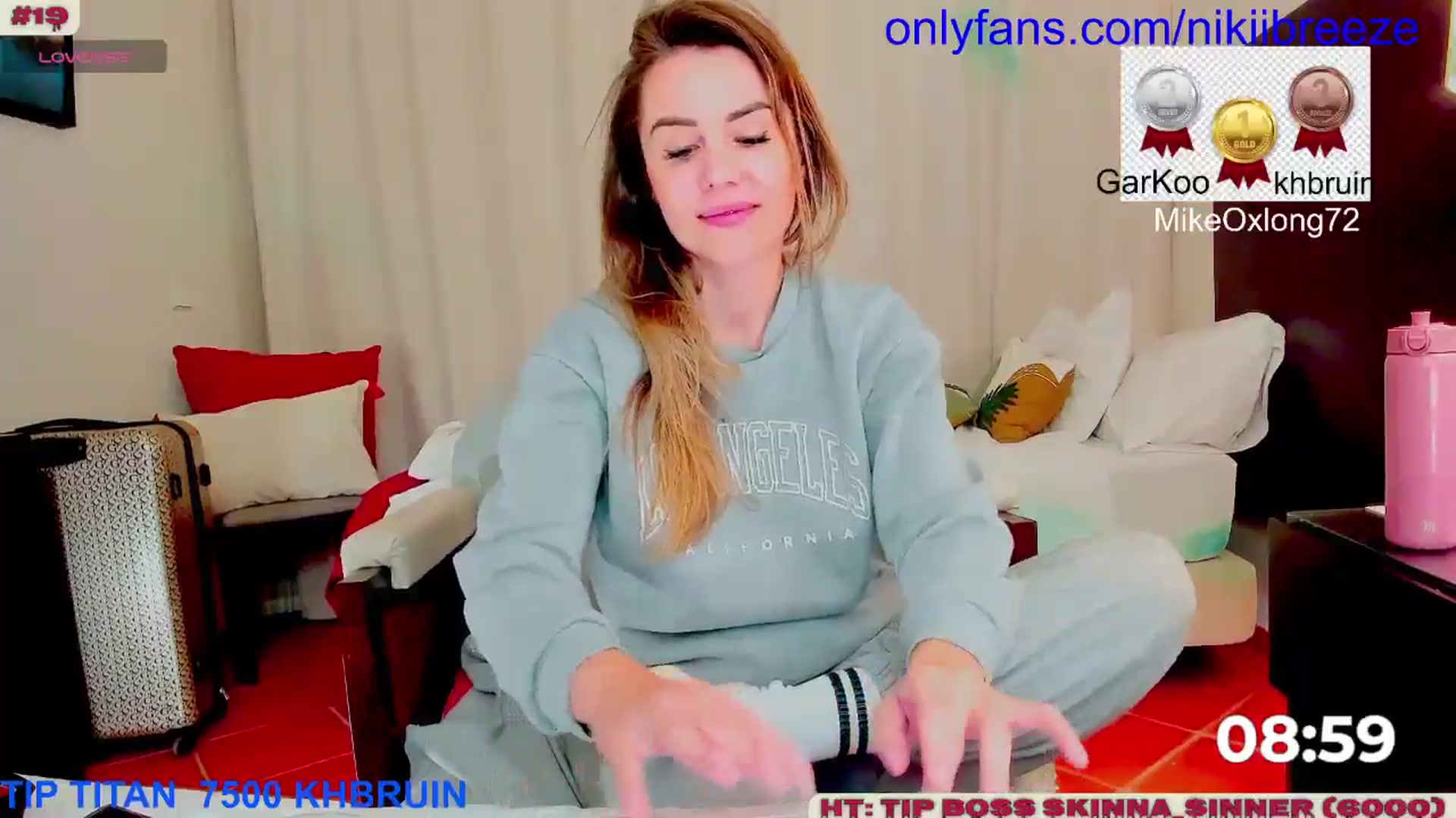 Gallery image thumbnail from BubblyTrouble's myfreecams stream on, 01/26/2025, 21:19 image 17 of 20