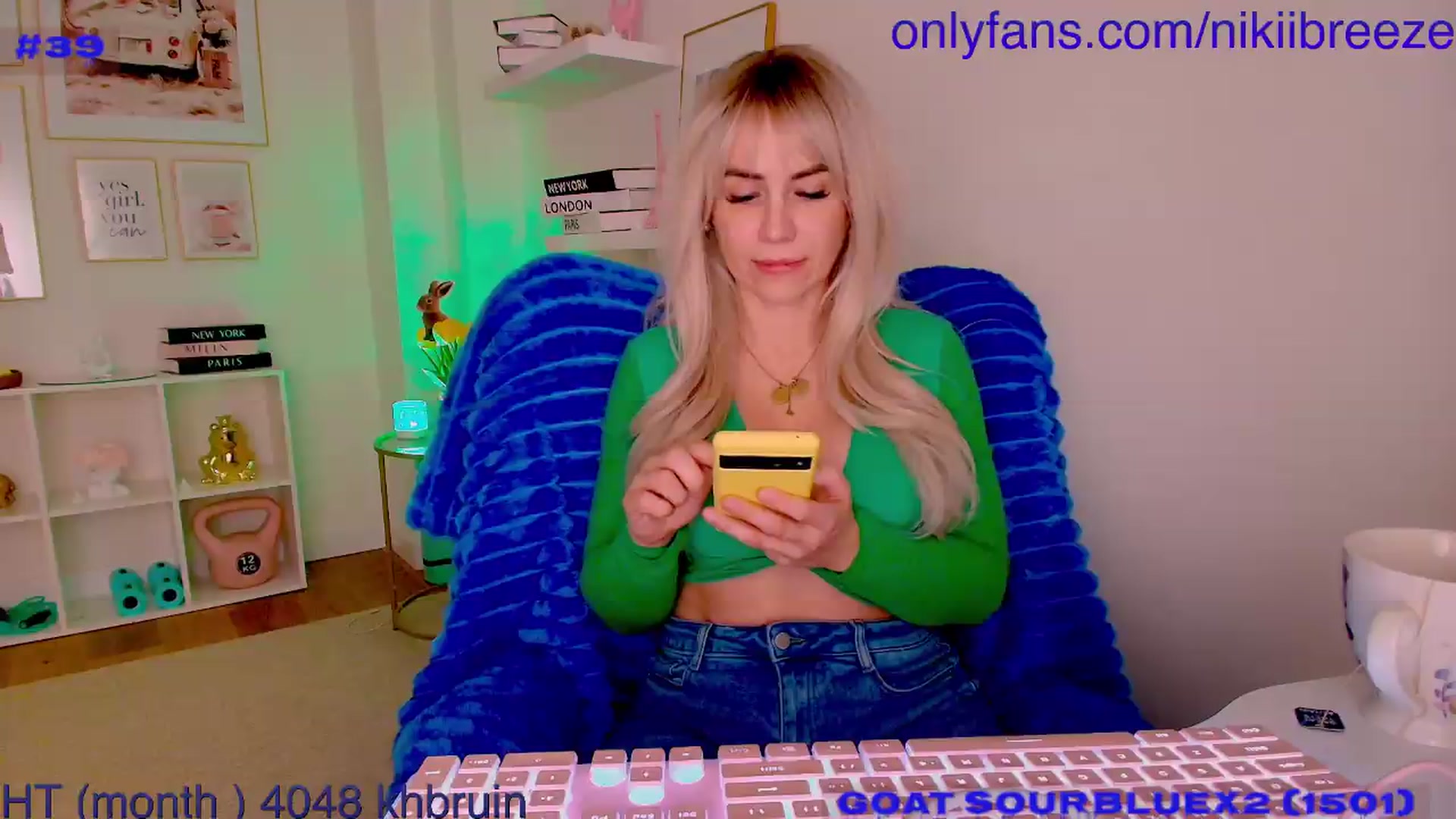 Gallery image thumbnail from BubblyTrouble's myfreecams stream on, 05/06/2026, 19:42 image 3 of 20