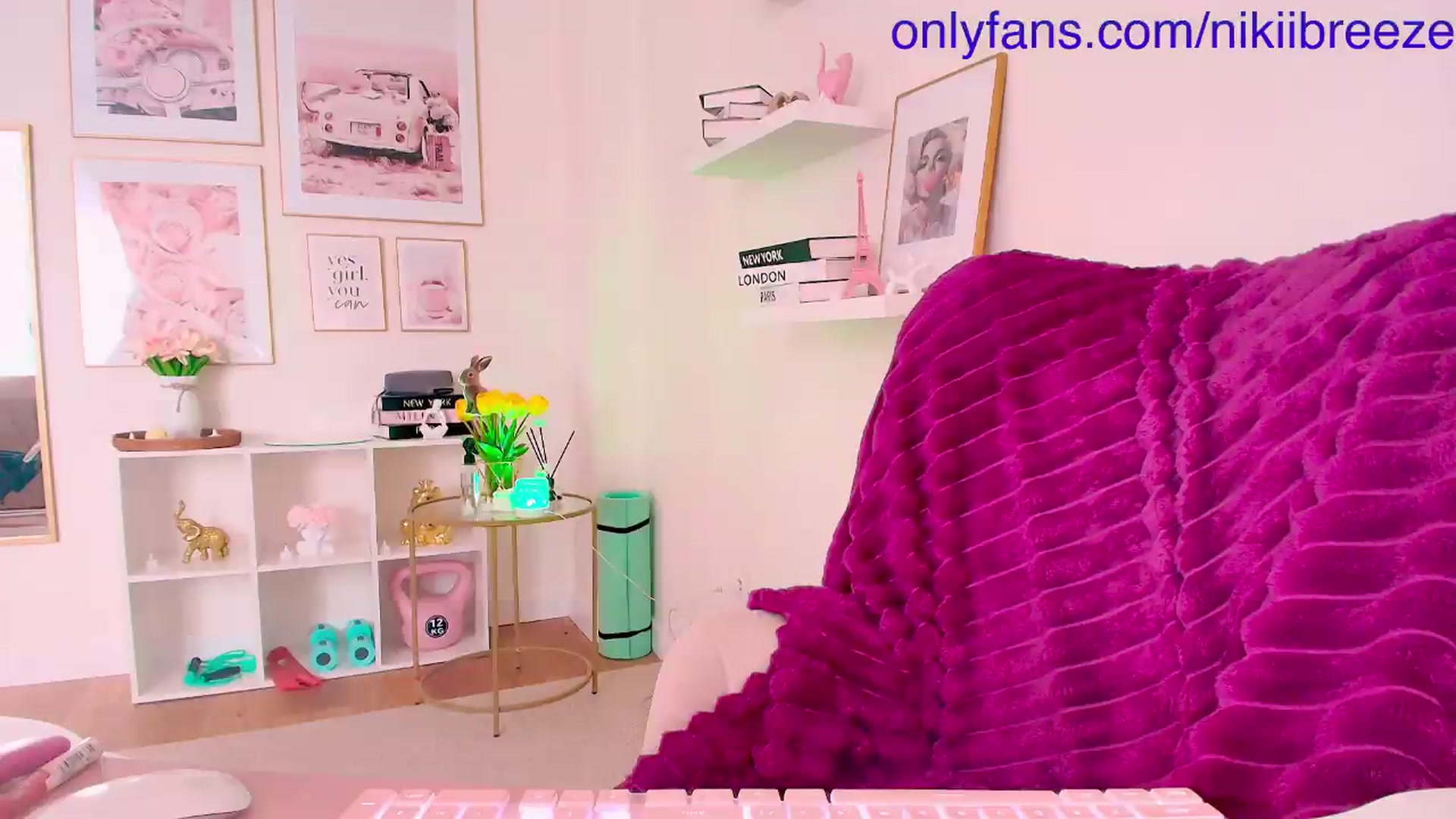 Gallery image thumbnail from BubblyTrouble's myfreecams stream on, 05/16/2026, 16:11 image 20 of 20