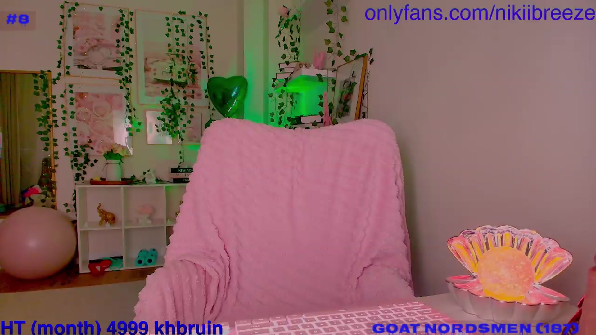 Gallery image thumbnail from BubblyTrouble's myfreecams stream on, 07/07/2026, 20:23 image 13 of 20