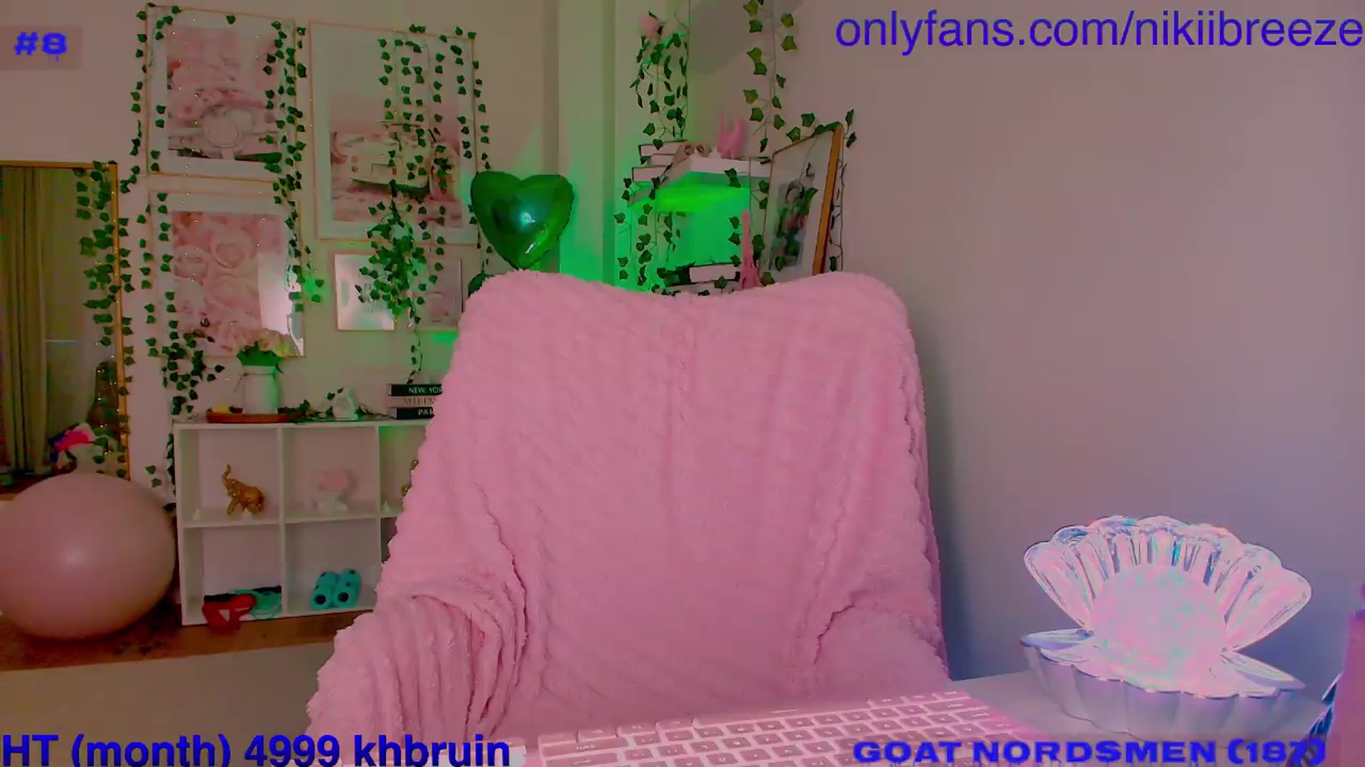 Gallery image thumbnail from BubblyTrouble's myfreecams stream on, 07/07/2026, 20:23 image 12 of 20