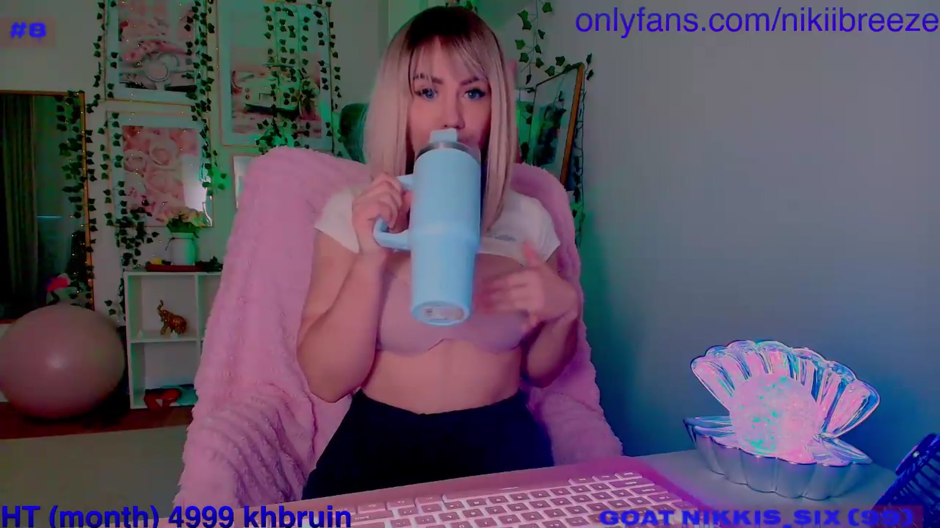 Gallery image thumbnail from BubblyTrouble's myfreecams stream on, 07/07/2026, 20:23 image 3 of 20