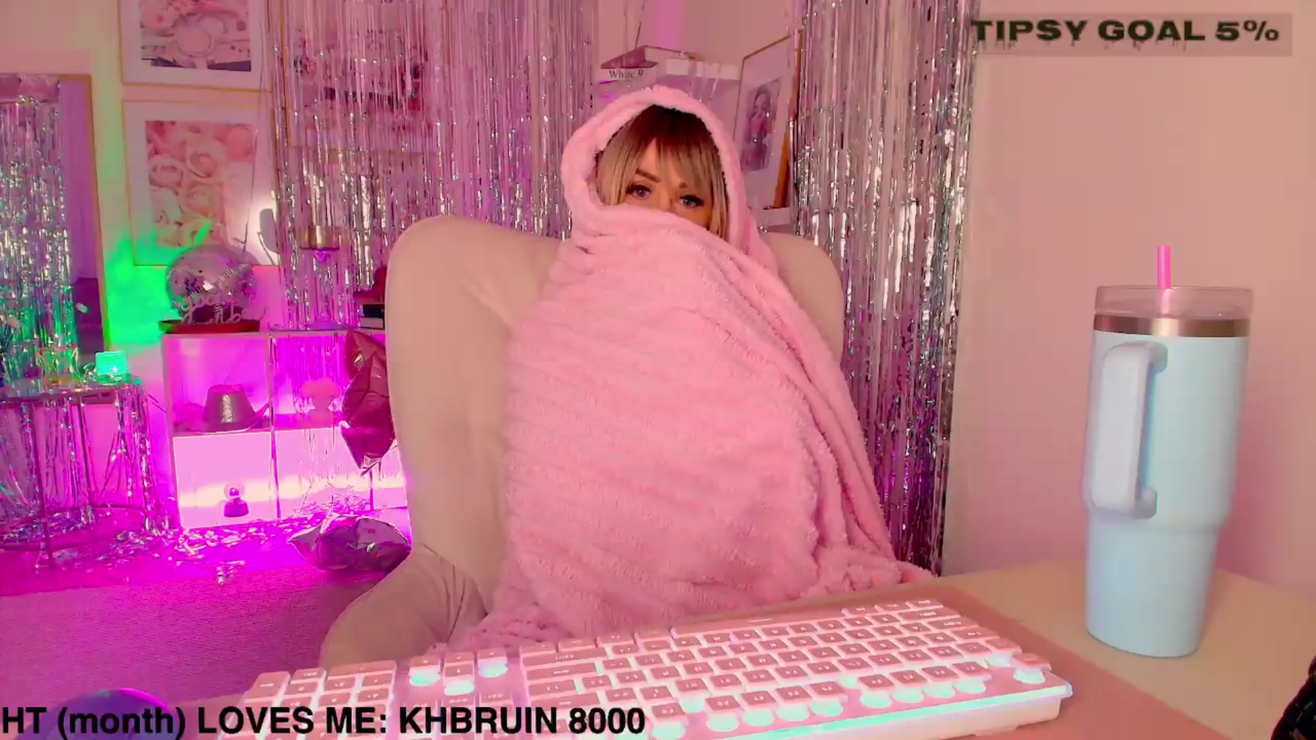 Gallery image thumbnail from BubblyTrouble's myfreecams stream on, 08/25/2026, 24:05 image 13 of 20