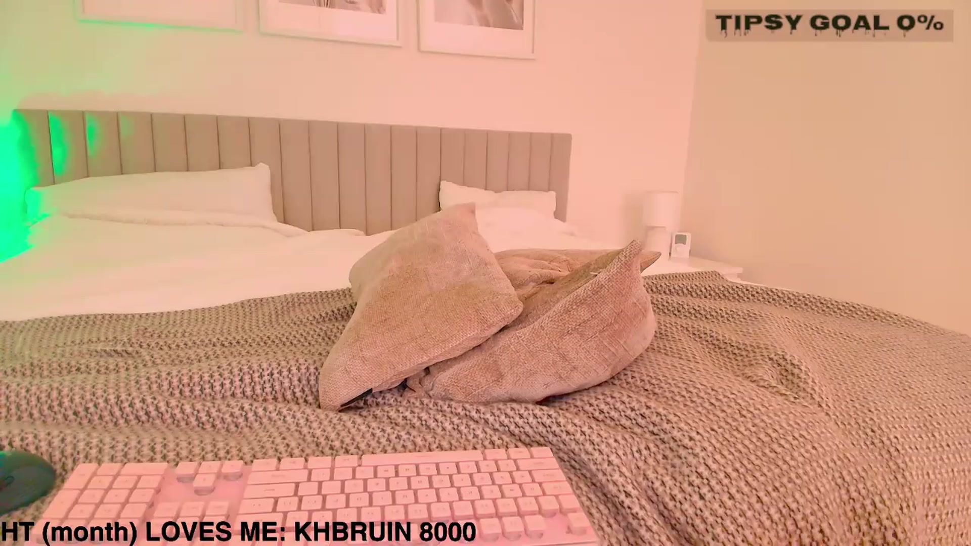 Gallery image thumbnail from BubblyTrouble's myfreecams stream on, 08/26/2026, 17:57 image 10 of 20